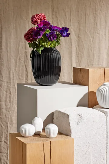 Vaso Hammershøi - Preto, médio 21 cm - Kähler
