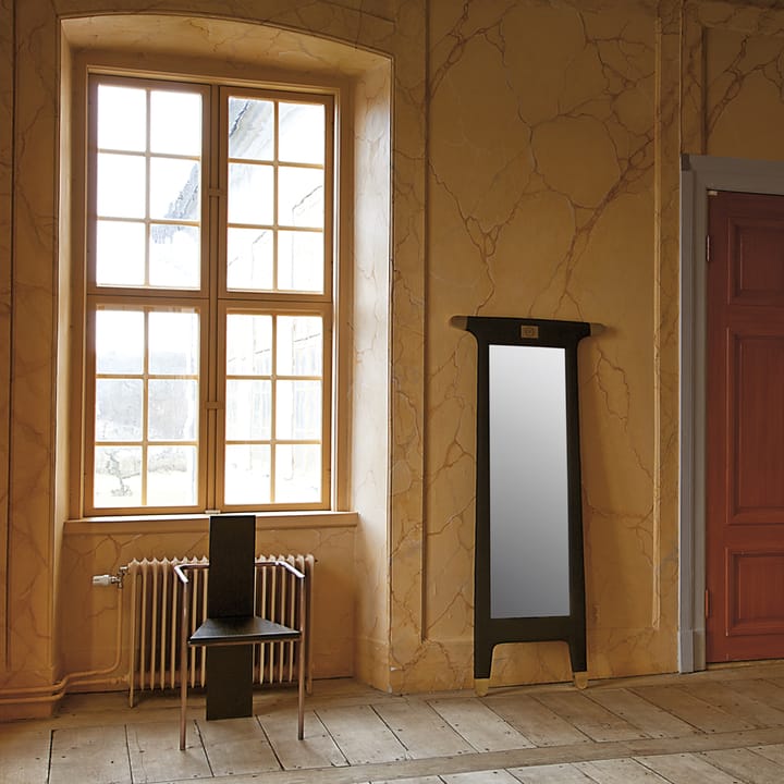 Concrete cadeira de braços , Preto-prateado com cobre suporte Källemo
