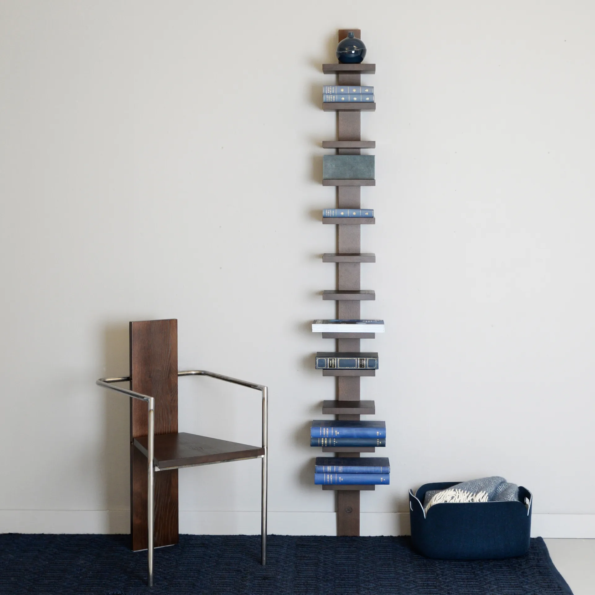 Pilaster prateleira de parede, Cinza envernizado Källemo