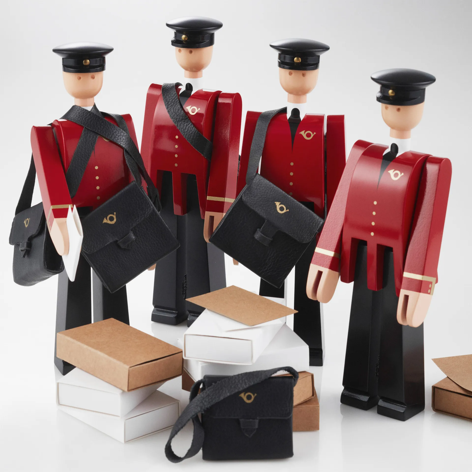 Carteiro Einar Kay Bojesen , vermelho-preto Kay Bojesen Denmark