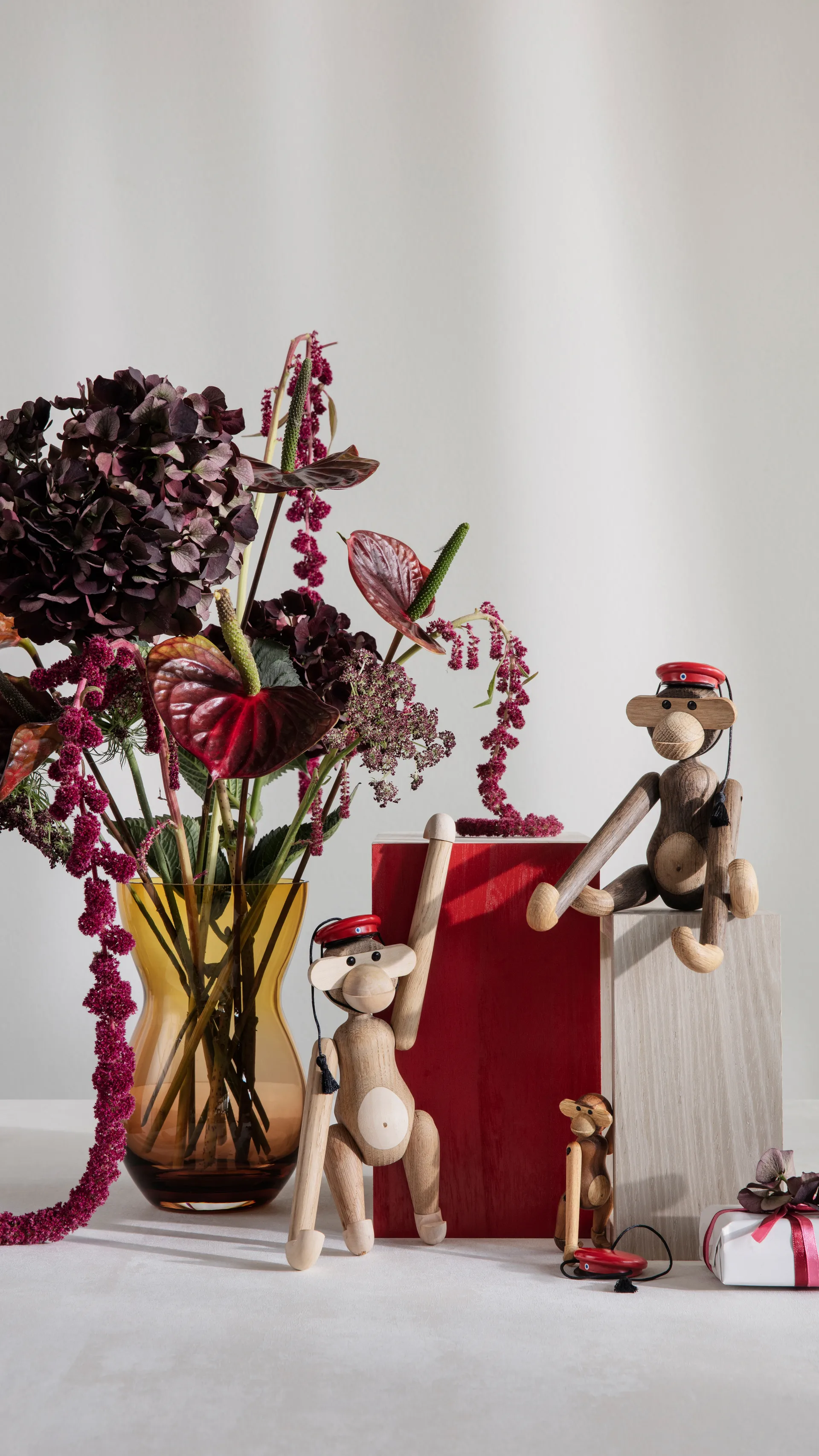 Chapéu de estudante para o macaco pequeno Kay Bojesen, Vermelho Kay Bojesen Denmark