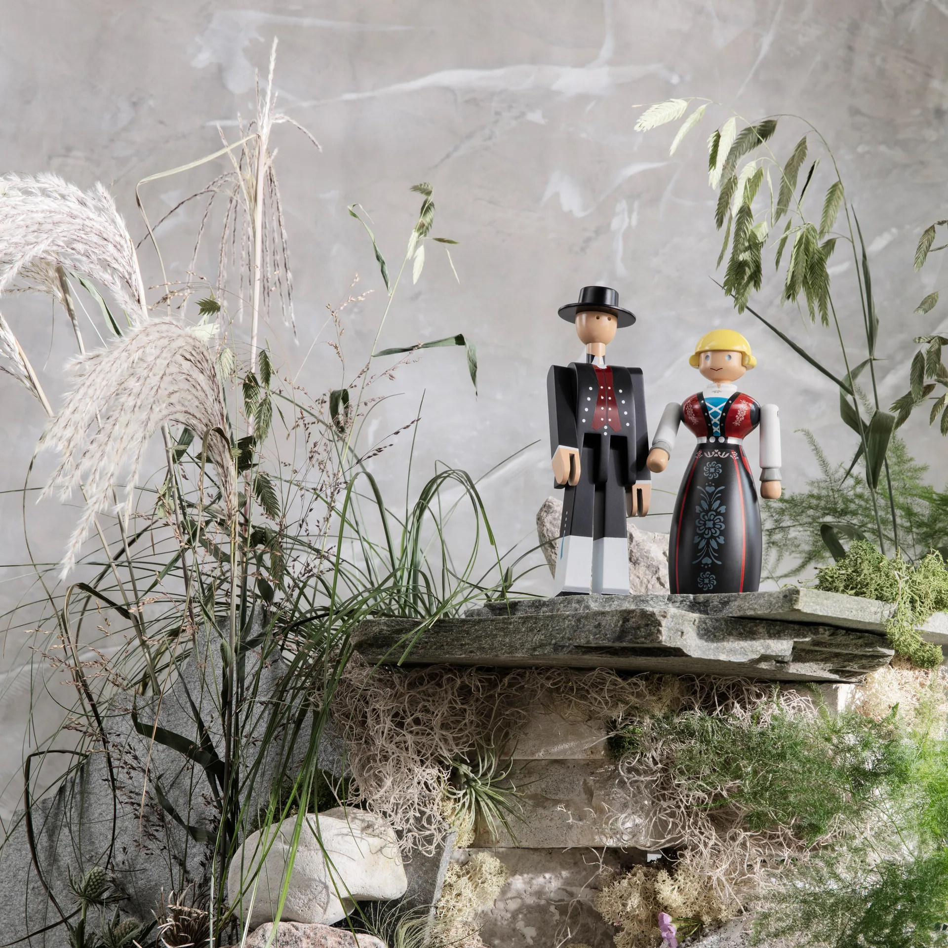 Kay Bojesen homem com traje folclórico norueguês, Preto-vermelho-branco Kay Bojesen Denmark