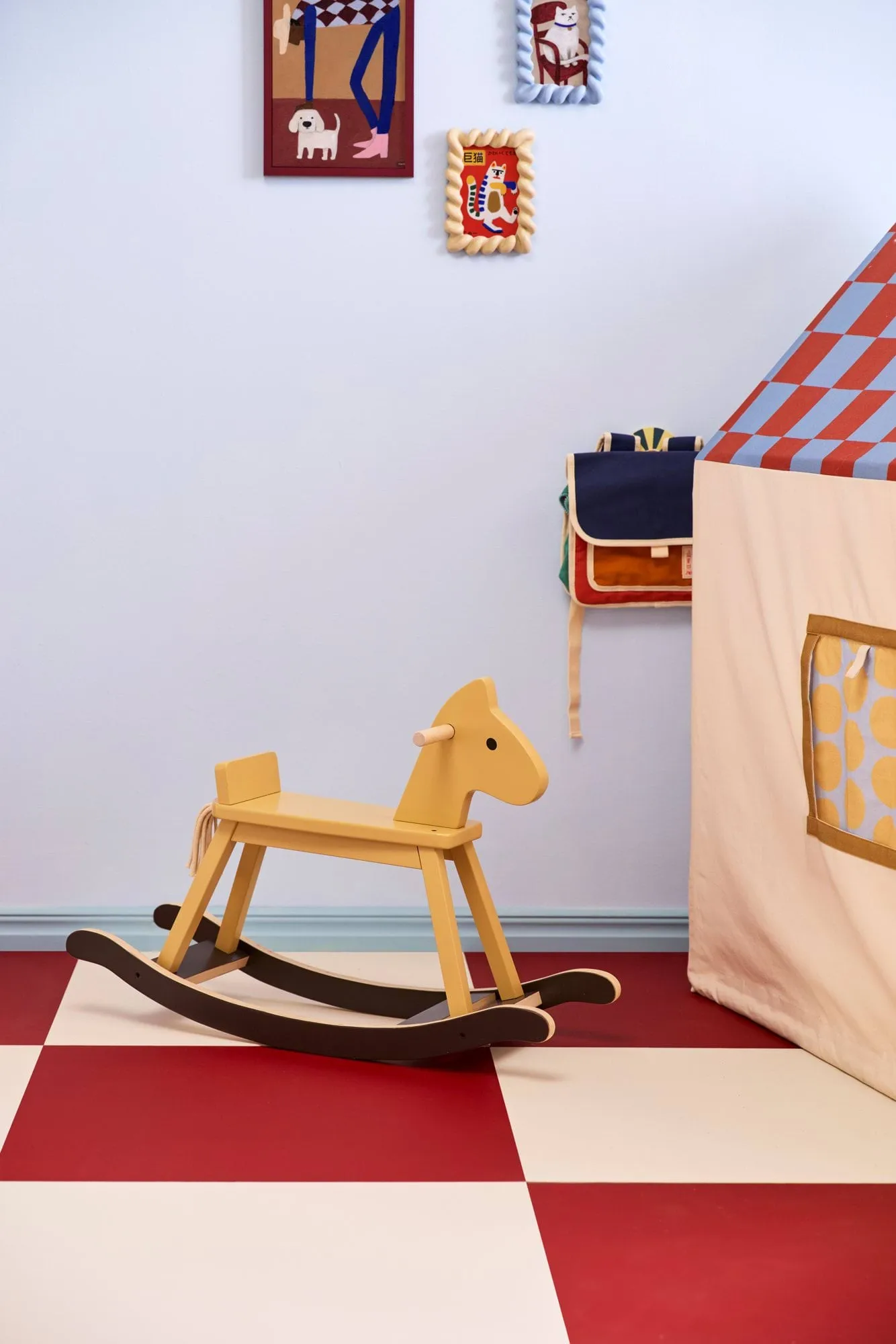Kid's Concept cavalo de balanço, Amarelo mel Kid's Concept