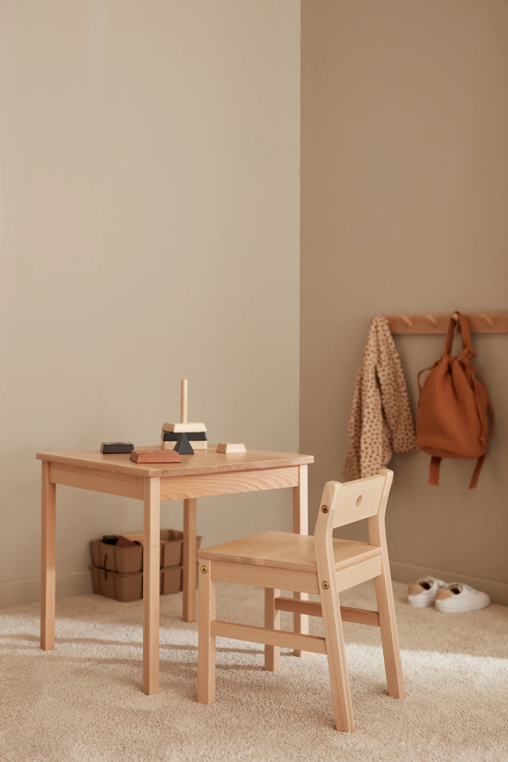 Mesa Saga, Madeira de Faia Kid's Concept