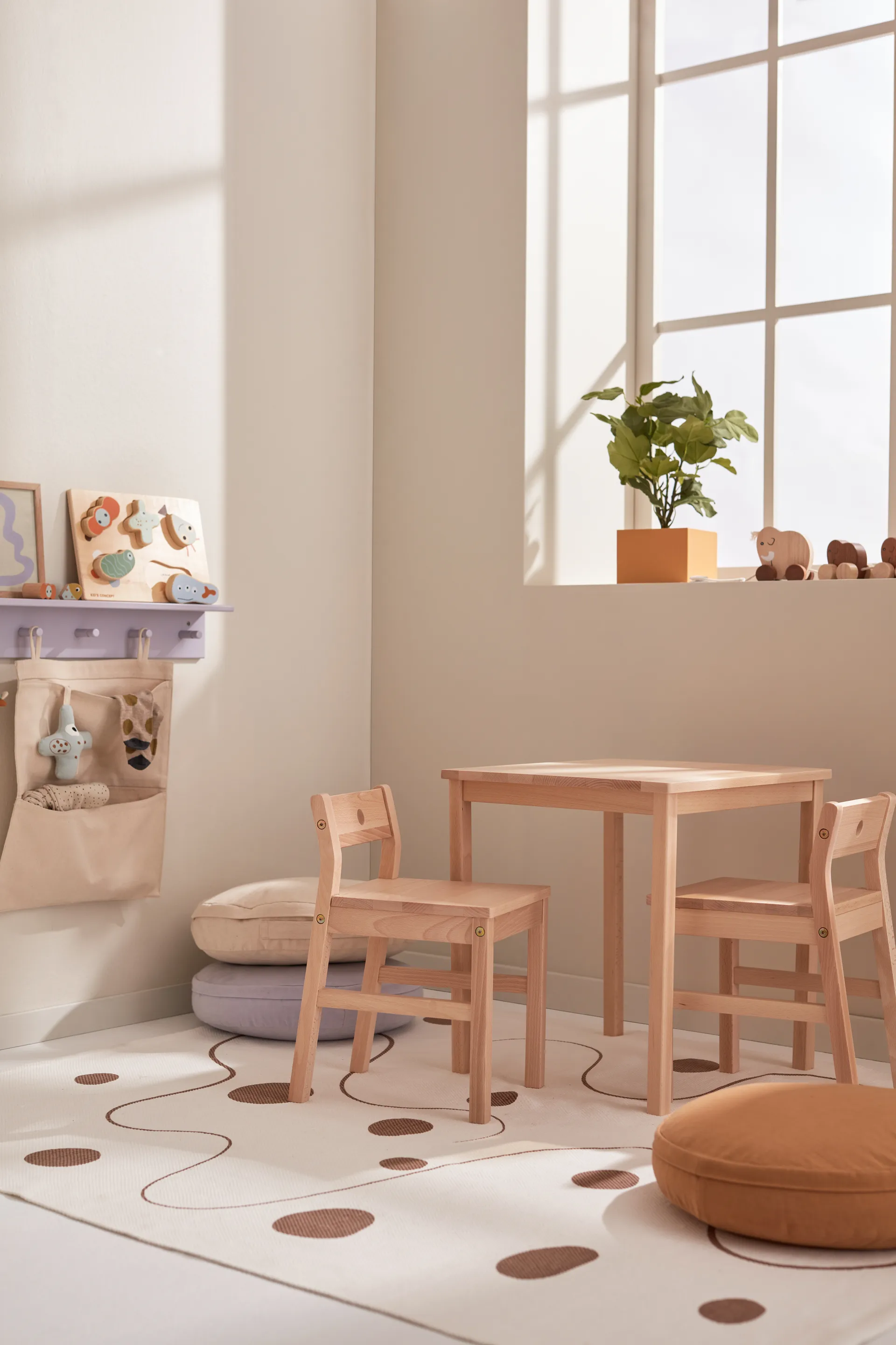 Mesa Saga, Madeira de Faia Kid's Concept
