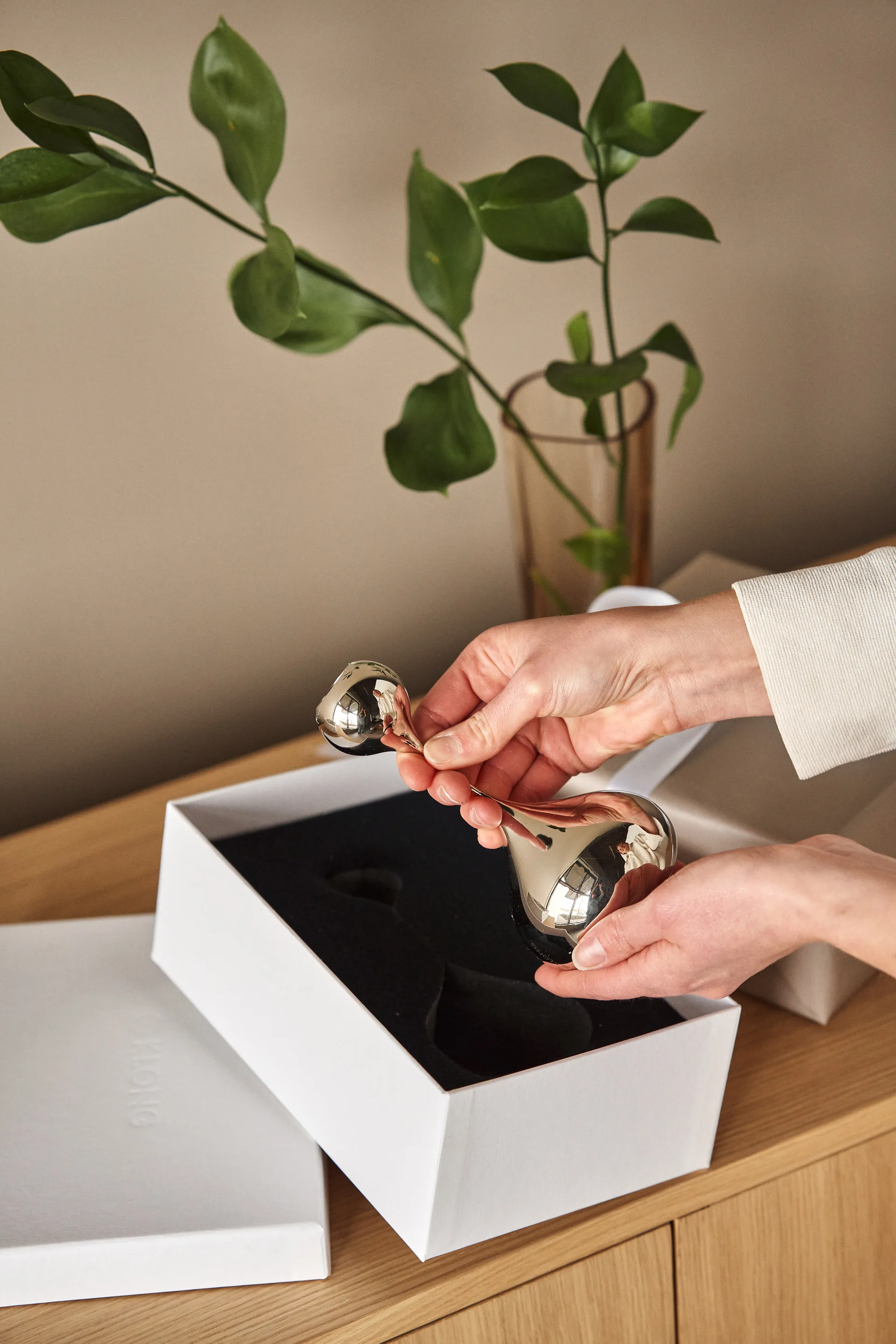 Castiçal pequeno Tender, Níquel KLONG