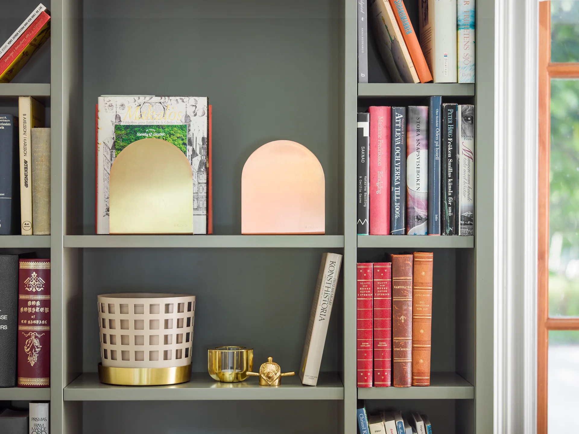 Suporte para livros Totem 17 cm, latão KLONG