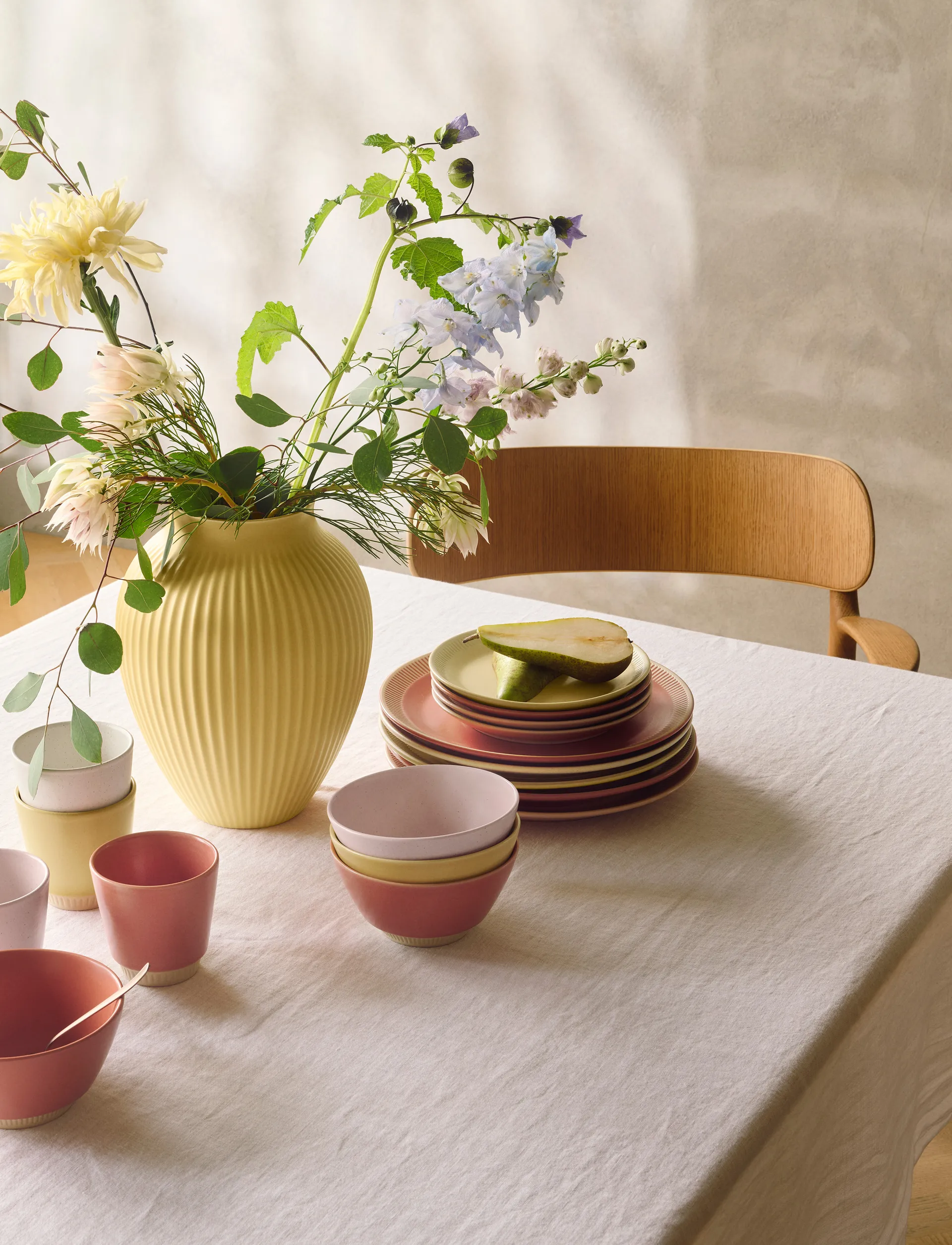 Knabstrup vaso estriado 12,5 cm, Amarelo Knabstrup Keramik