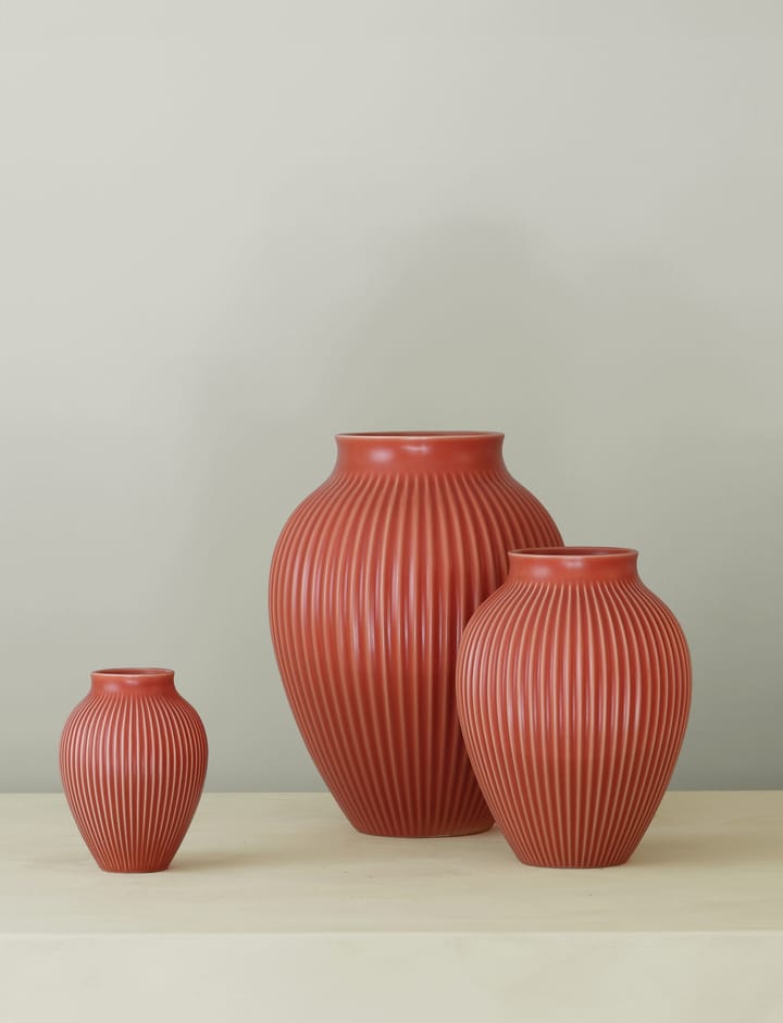 Knabstrup vaso estriado 12,5 cm, Coral Knabstrup Keramik