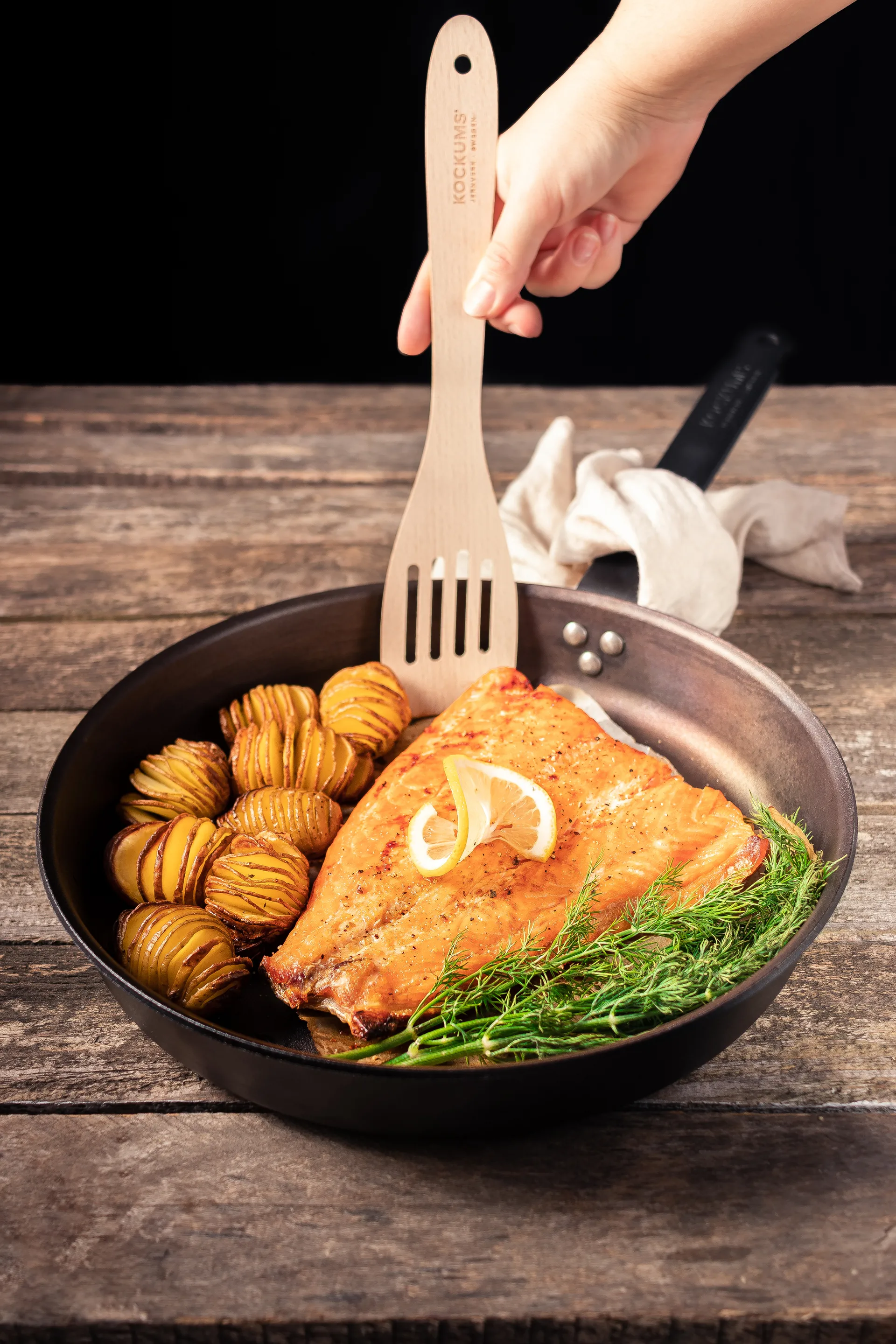 Espátula de Wok com aberturas Kockums 30 cm, Faia Kockums Jernverk