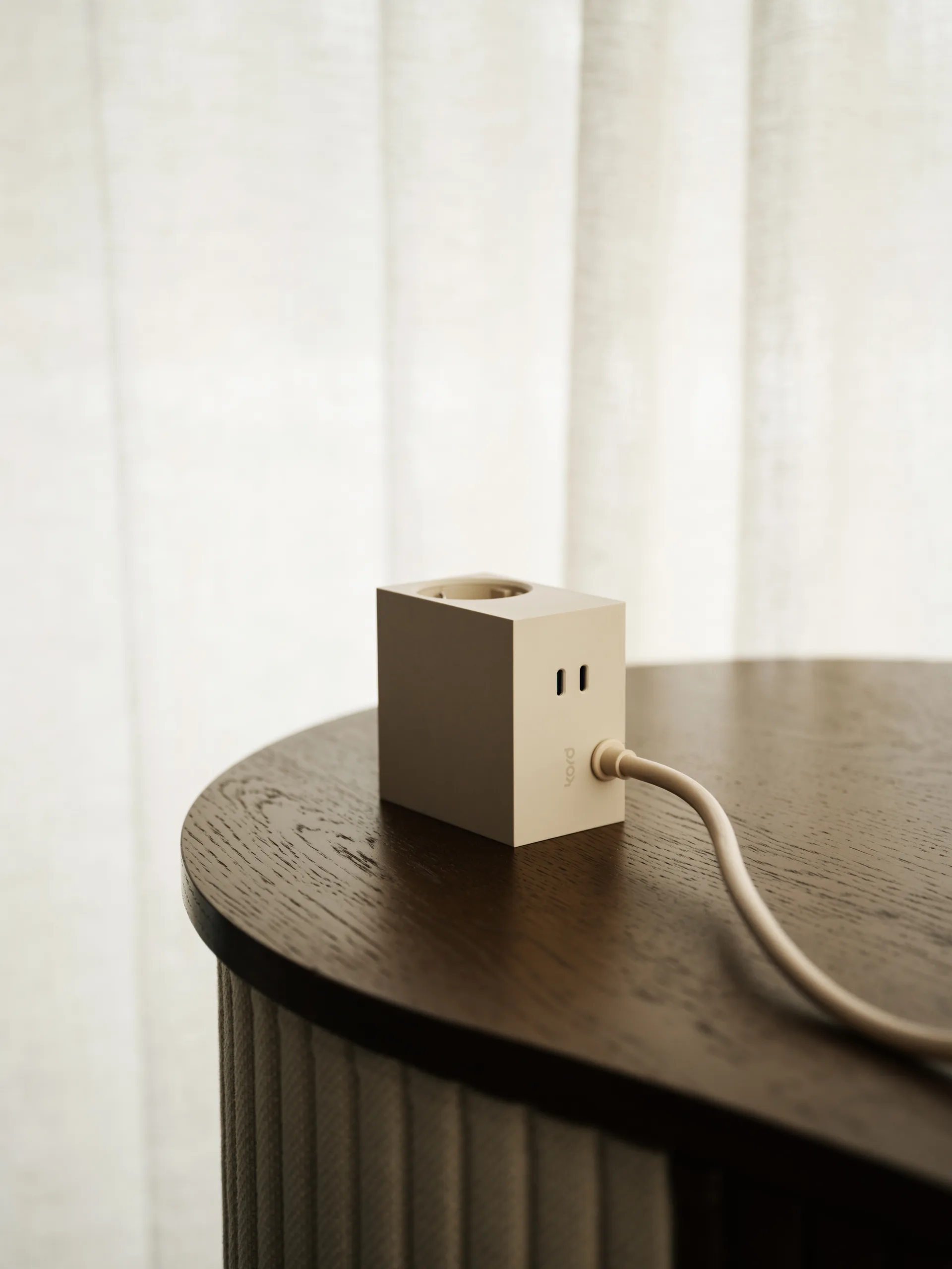 Adaptador tomada Cuboid+ USB-C 30W 2 m, Pearled Ivory Kord