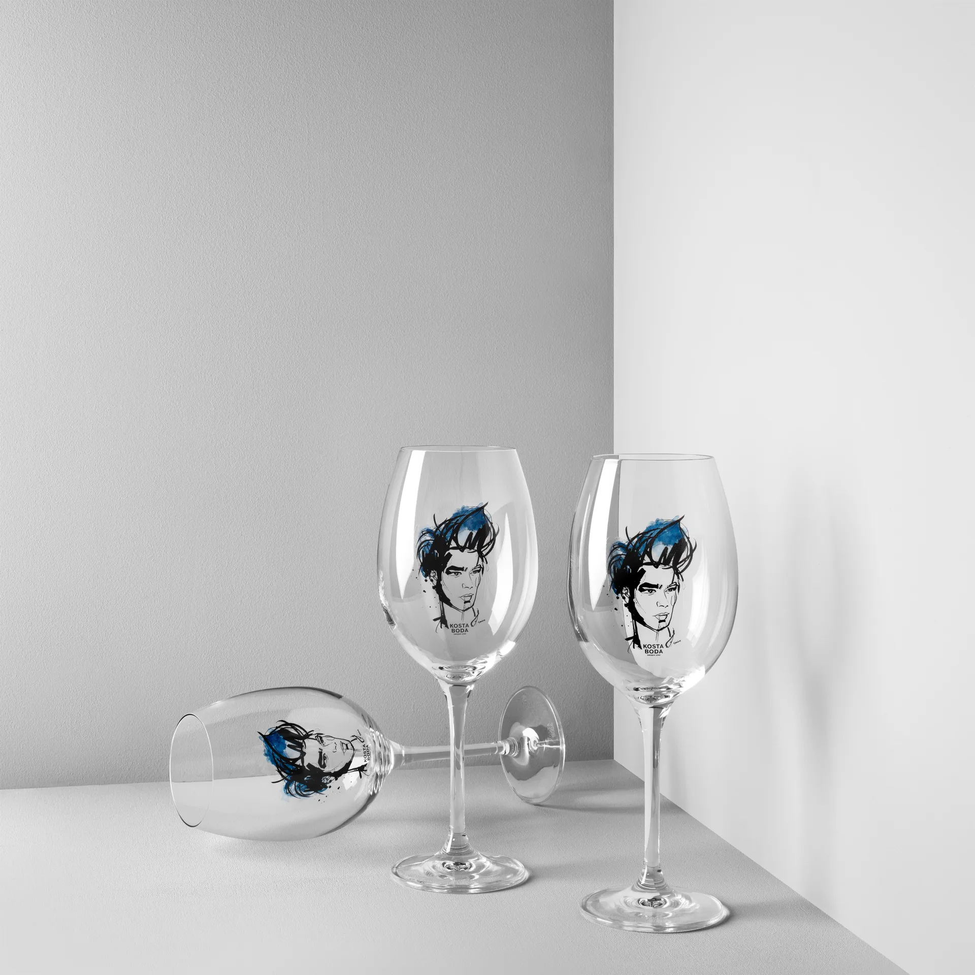 Copo de vinho All about you, 2 un., Miss him (azul) Kosta Boda