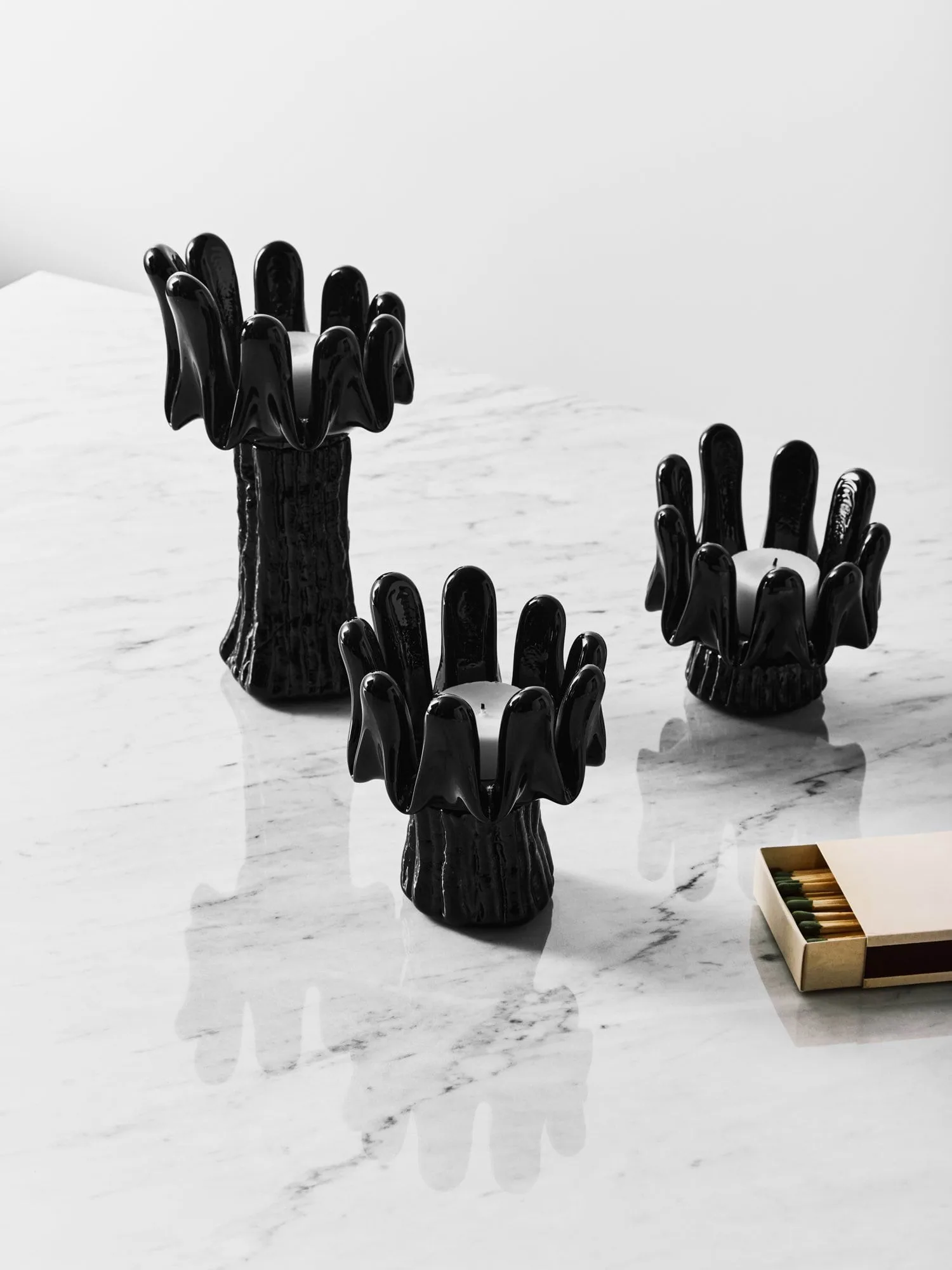 Solros porta-velas 18 cm, Preto Kosta Boda