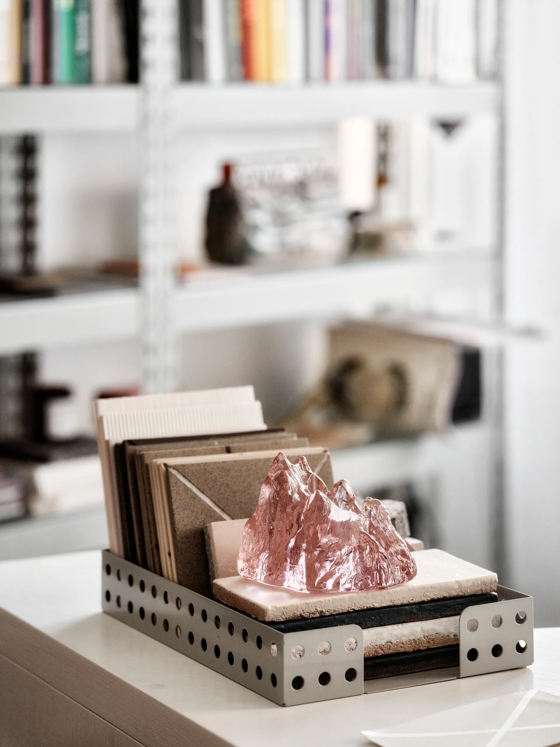 The Rock porta-velas 91 mm, Rosa Kosta Boda