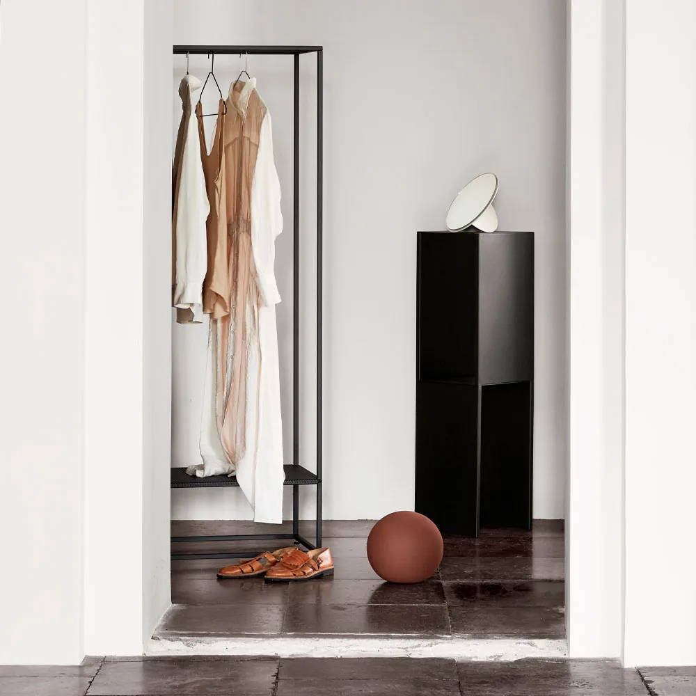 Cabideiro Grid, Preto  Kristina Dam Studio