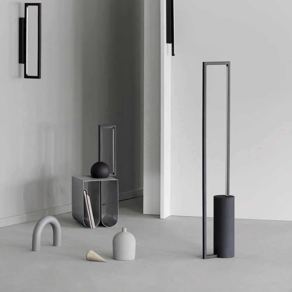 Candeeiro de pé Cylinder, Preto  Kristina Dam Studio