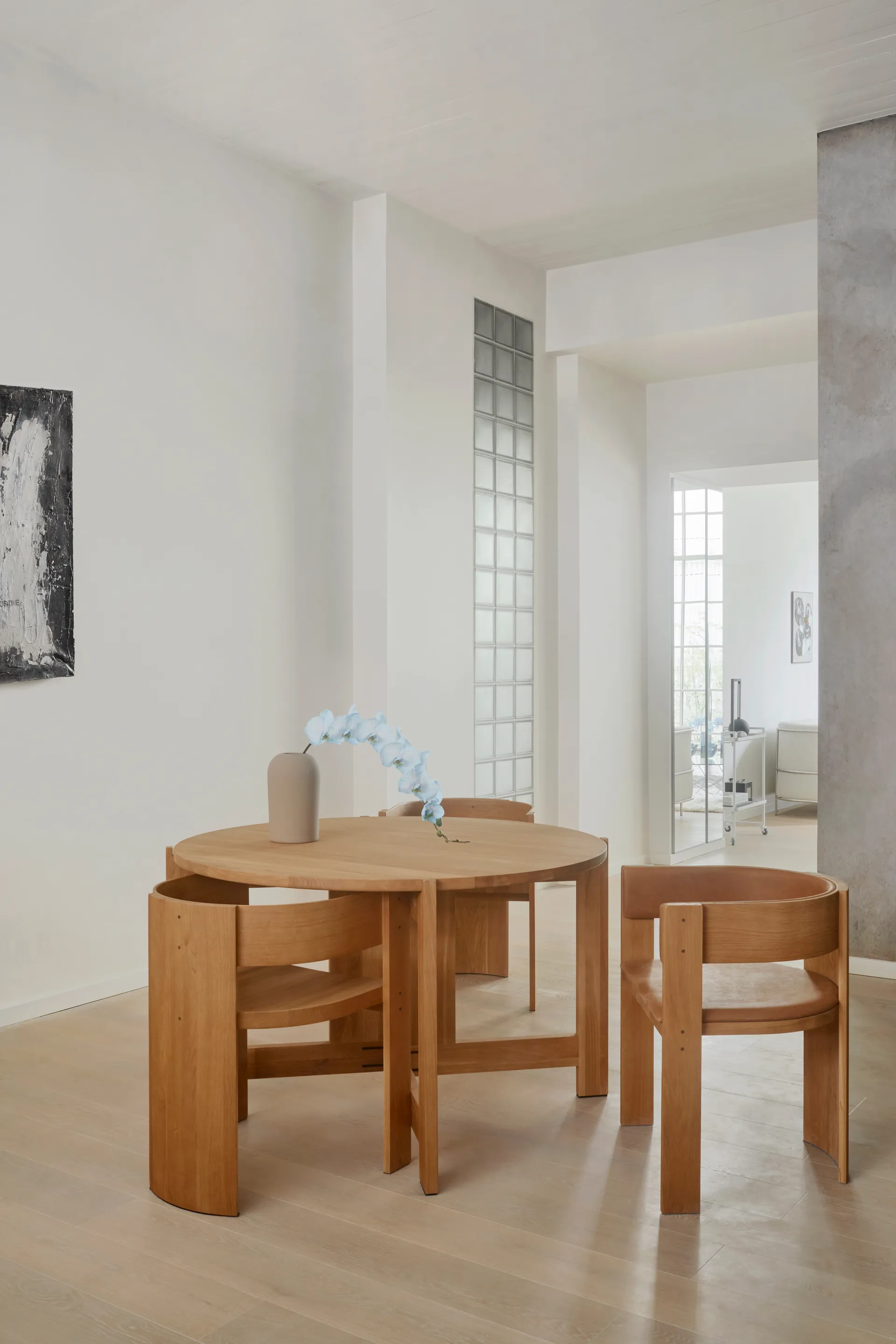 Collector mesa de jantar Ø120x74 cm, Carvalho aquecido laqueado Kristina Dam Studio