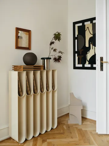 Curved pedestal - Bege - Kristina Dam Studio