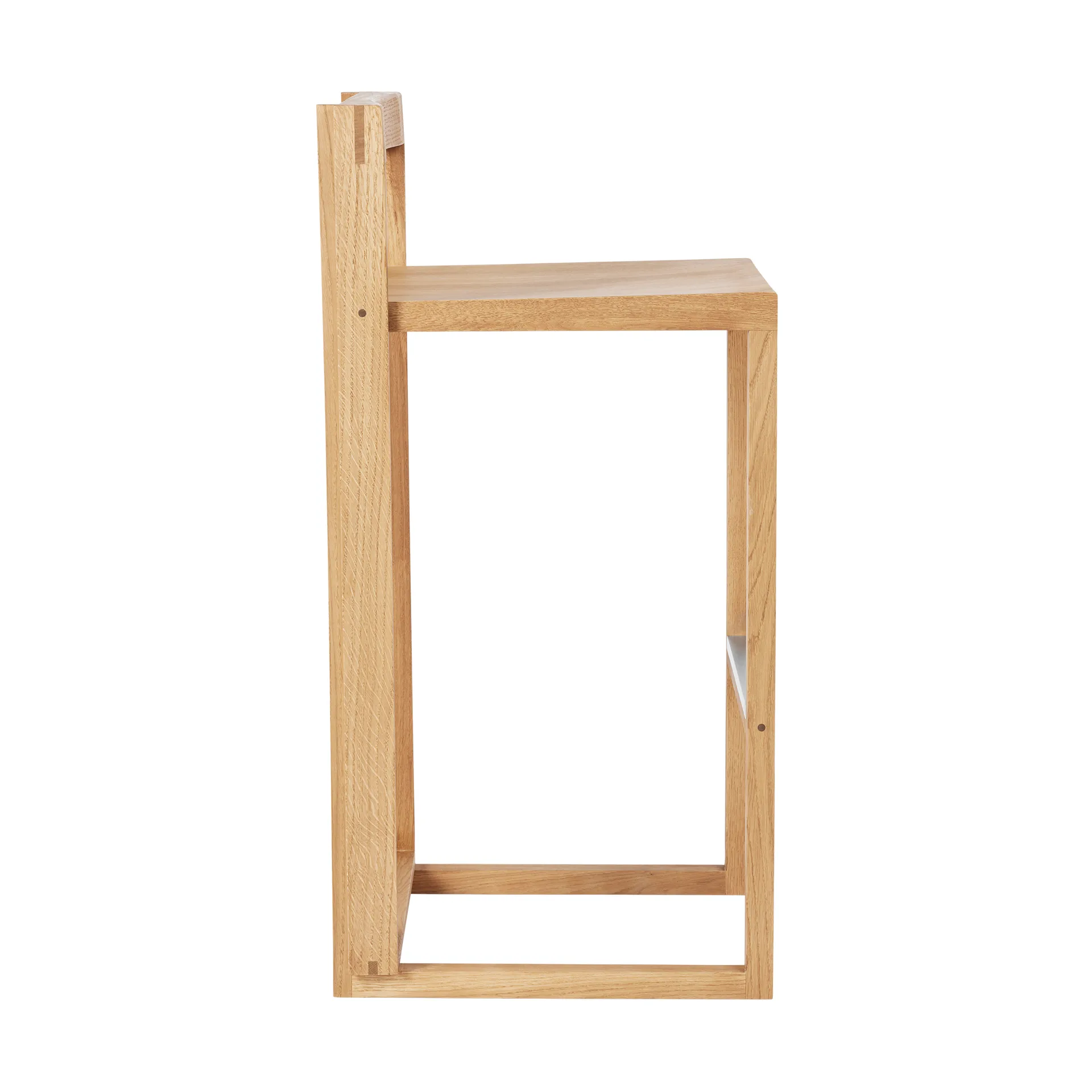 Outline banco de bar 75 cm, Carvalho aquecido laqueado–aço escovado Kristina Dam Studio