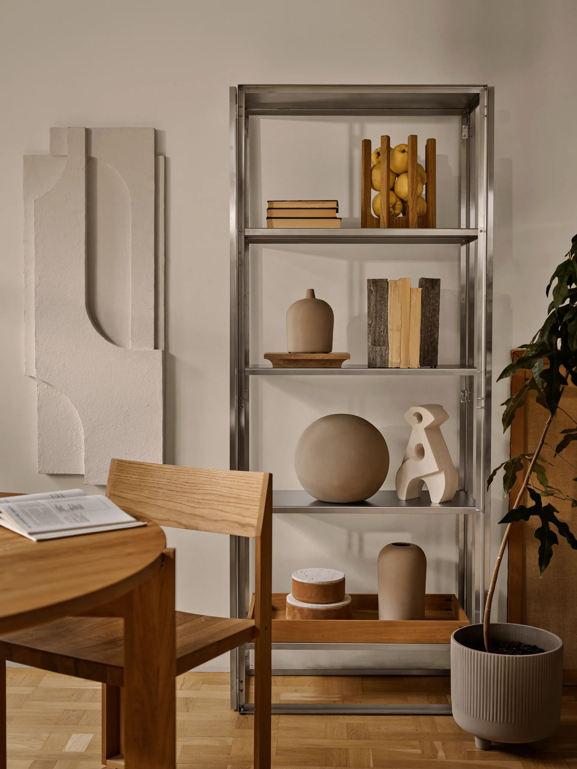 Serif Relief decoração de parede L, Off white Kristina Dam Studio