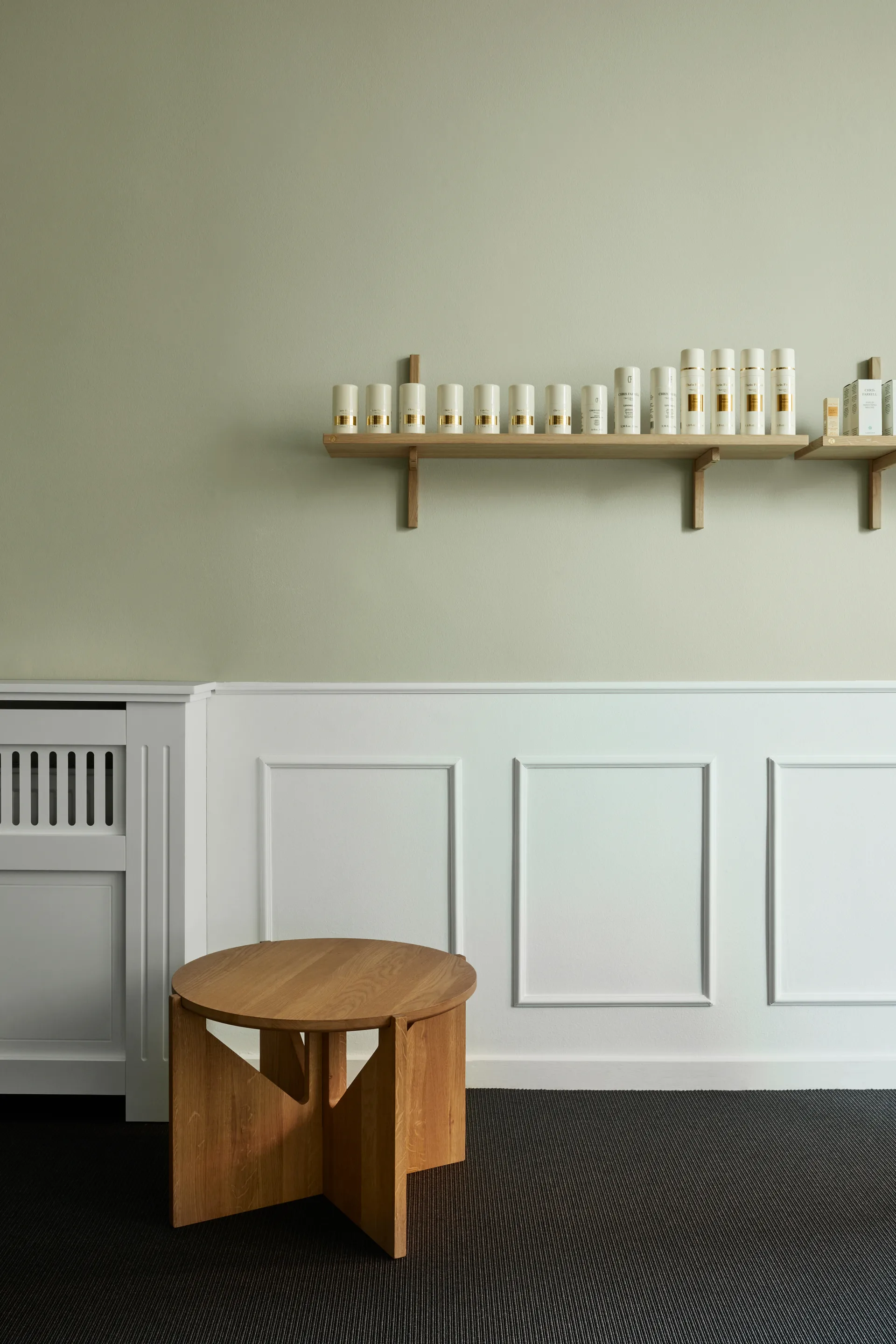 Simple mesa de centro Ø52 cm, Carvalho aquecido laqueado Kristina Dam Studio