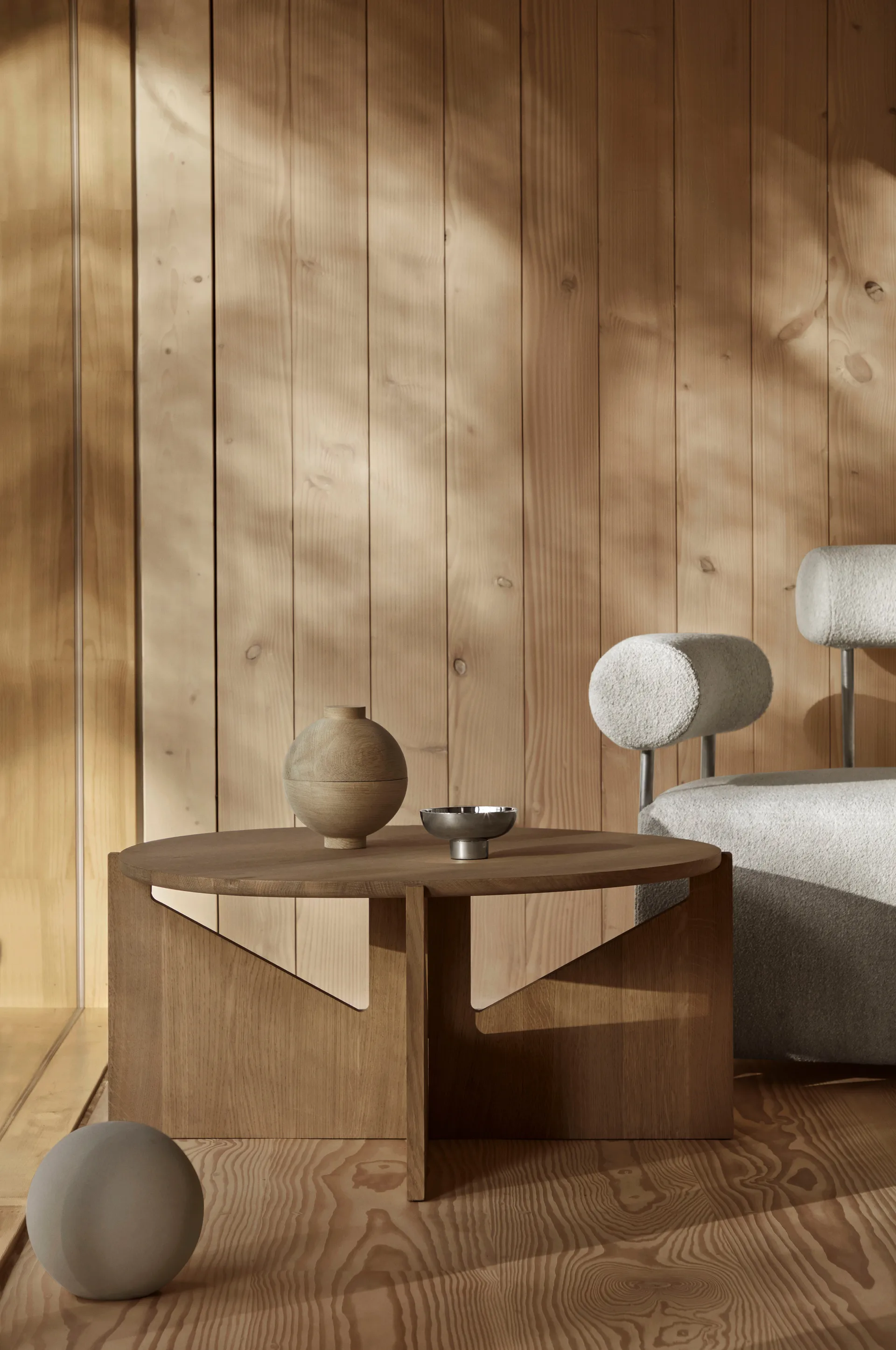 Simple XL mesa de centro Ø78 cm, Carvalho aquecido laqueado Kristina Dam Studio