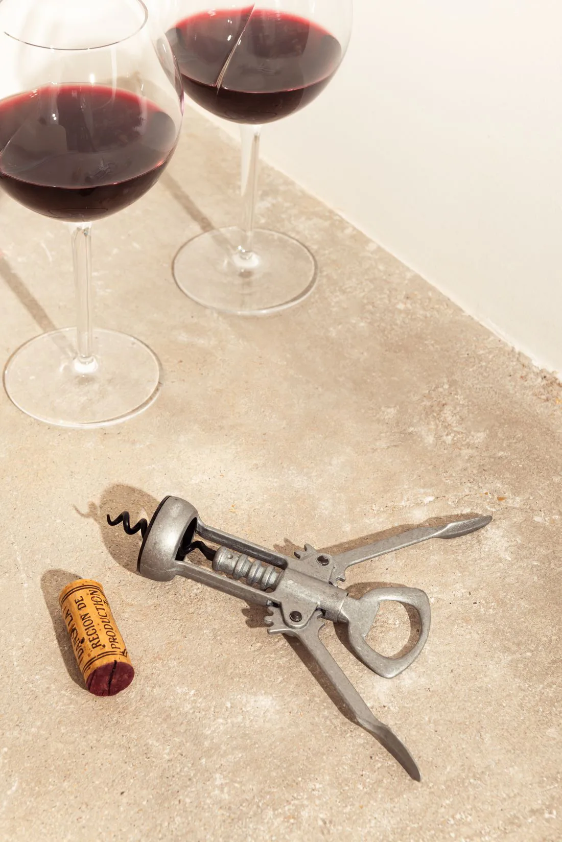 De Gaulle saca-rolhas de asas, Prata L'Atelier du Vin