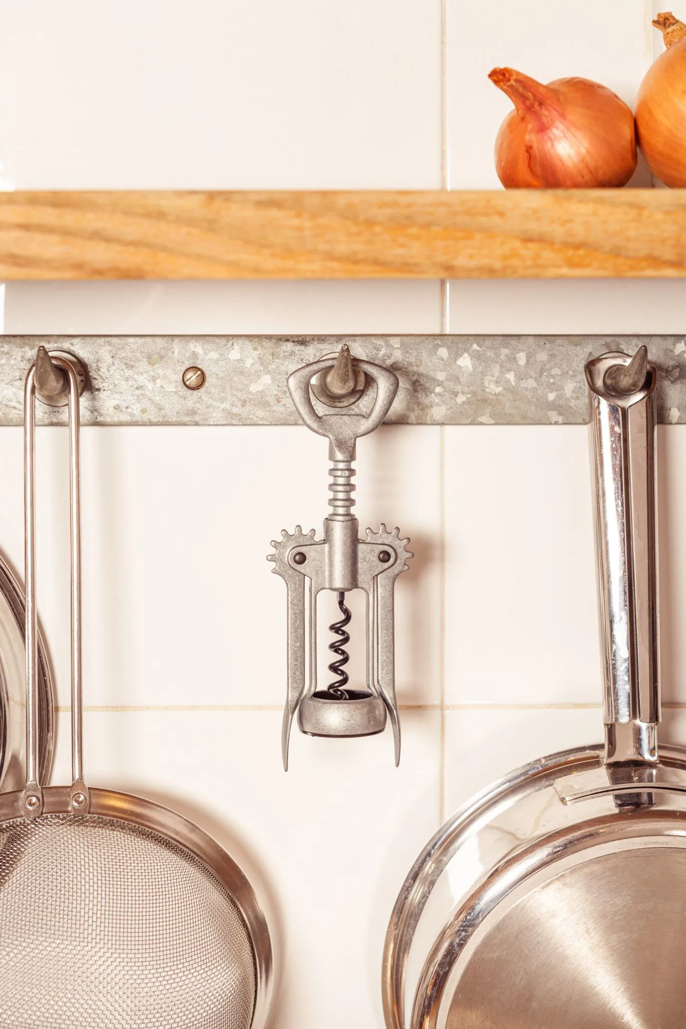 De Gaulle saca-rolhas de asas, Prata L'Atelier du Vin