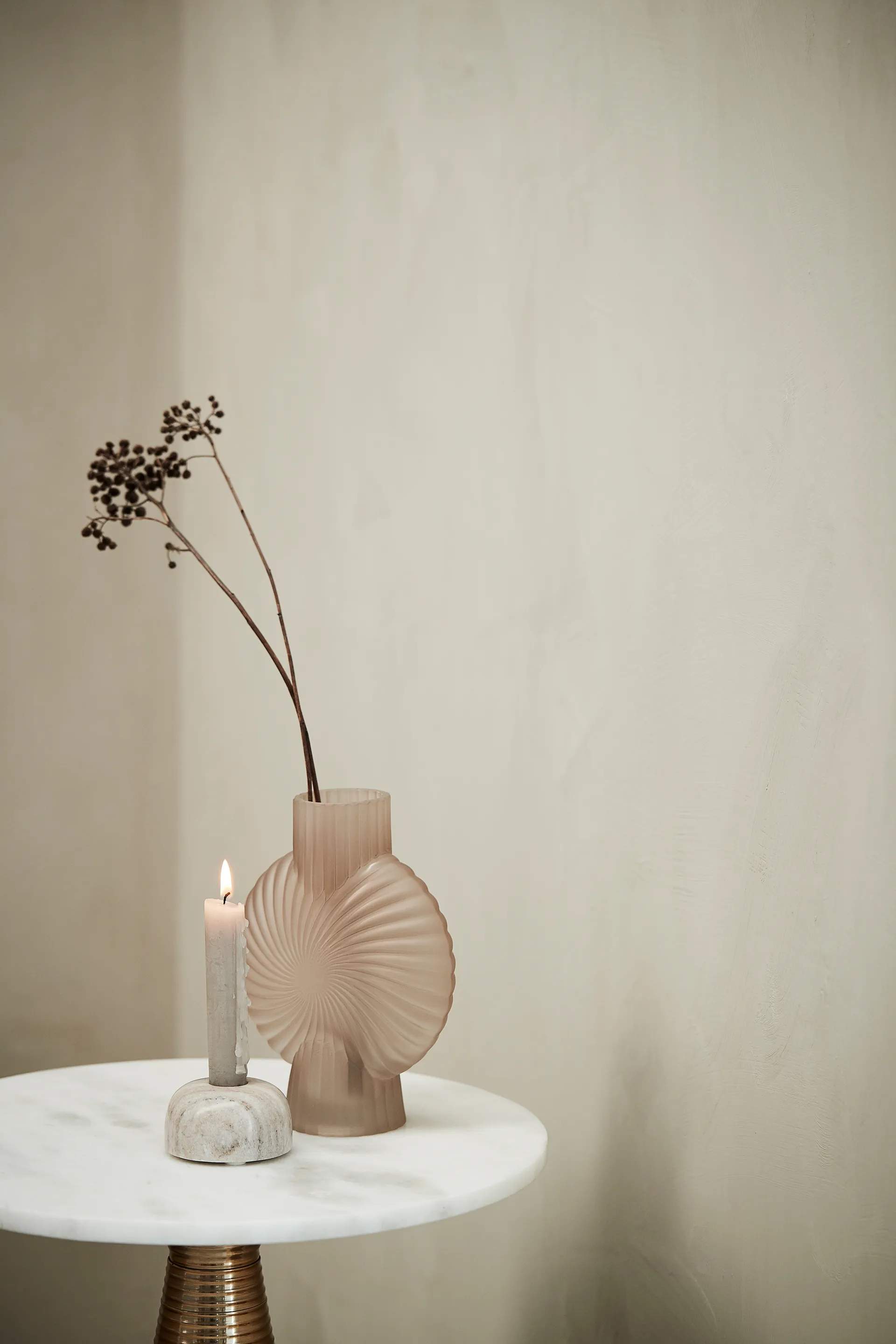 Suporte de velas Marmilla Ø7,5 cm, Light brown marble Lene Bjerre