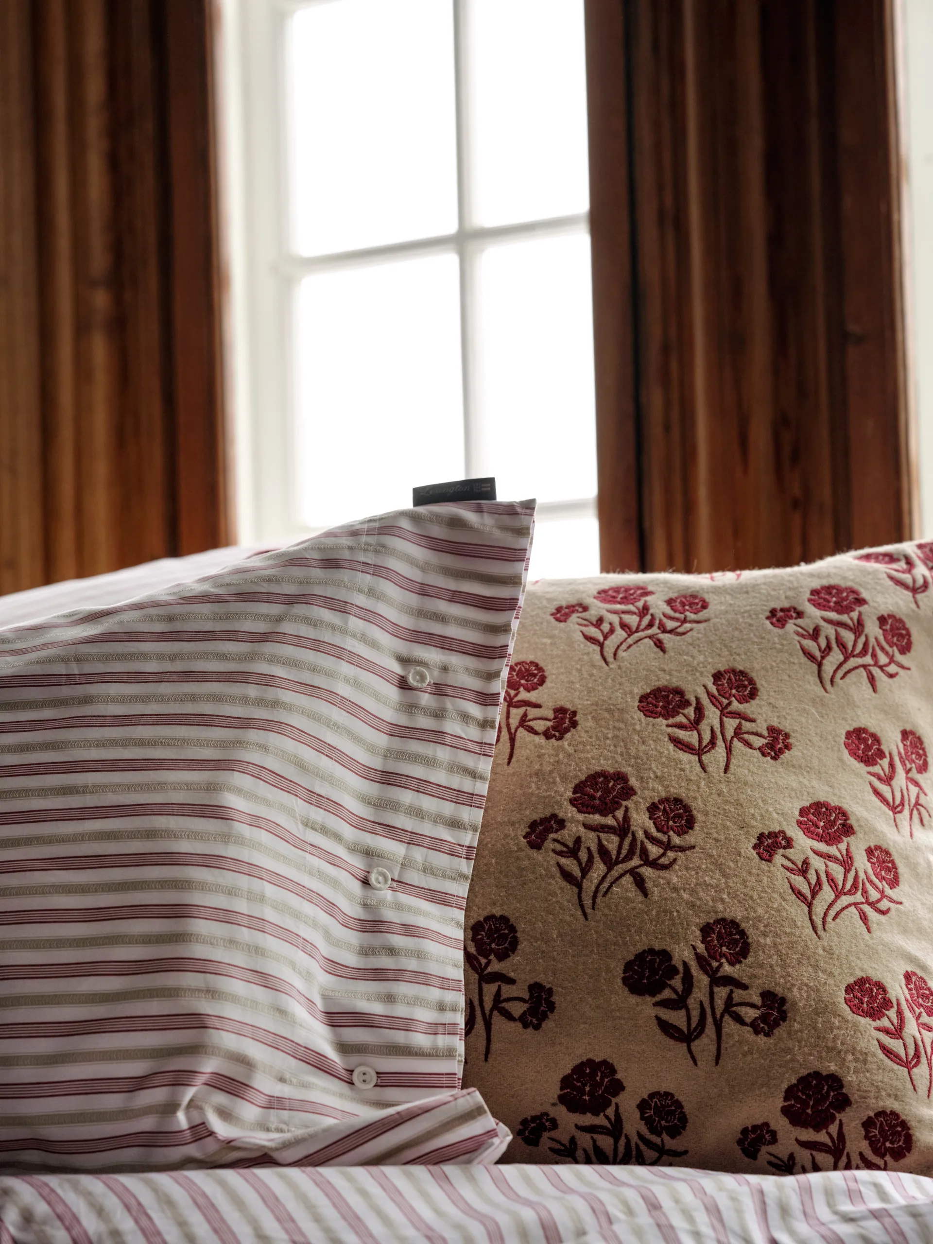 Dobby fronha de popelina de algodão às riscas 50x60 cm, Vermelho-bege-branco Lexington