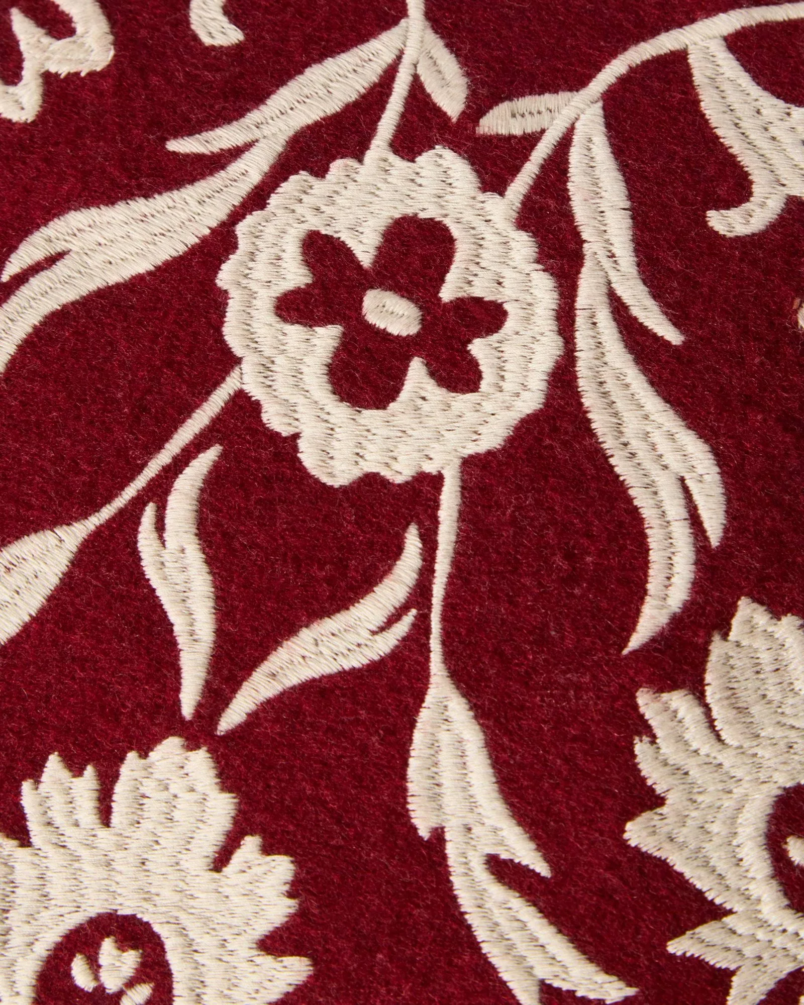 Flower Embroidered Wool Mix capa de almofada 50x50 cm, Red-Light bege Lexington