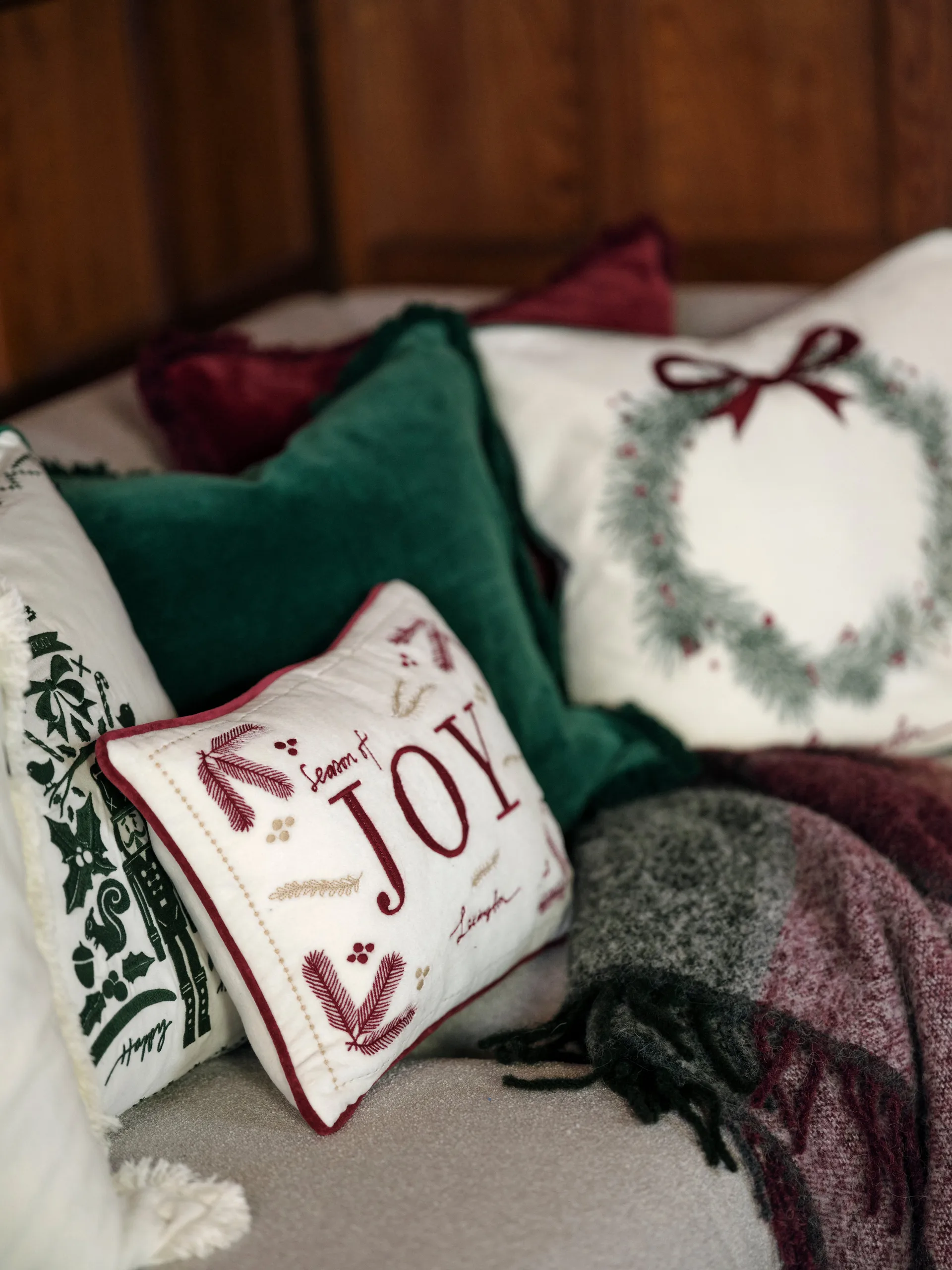 Fronha de veludo com franjas em algodão orgânico 50x50 cm, Verde Lexington