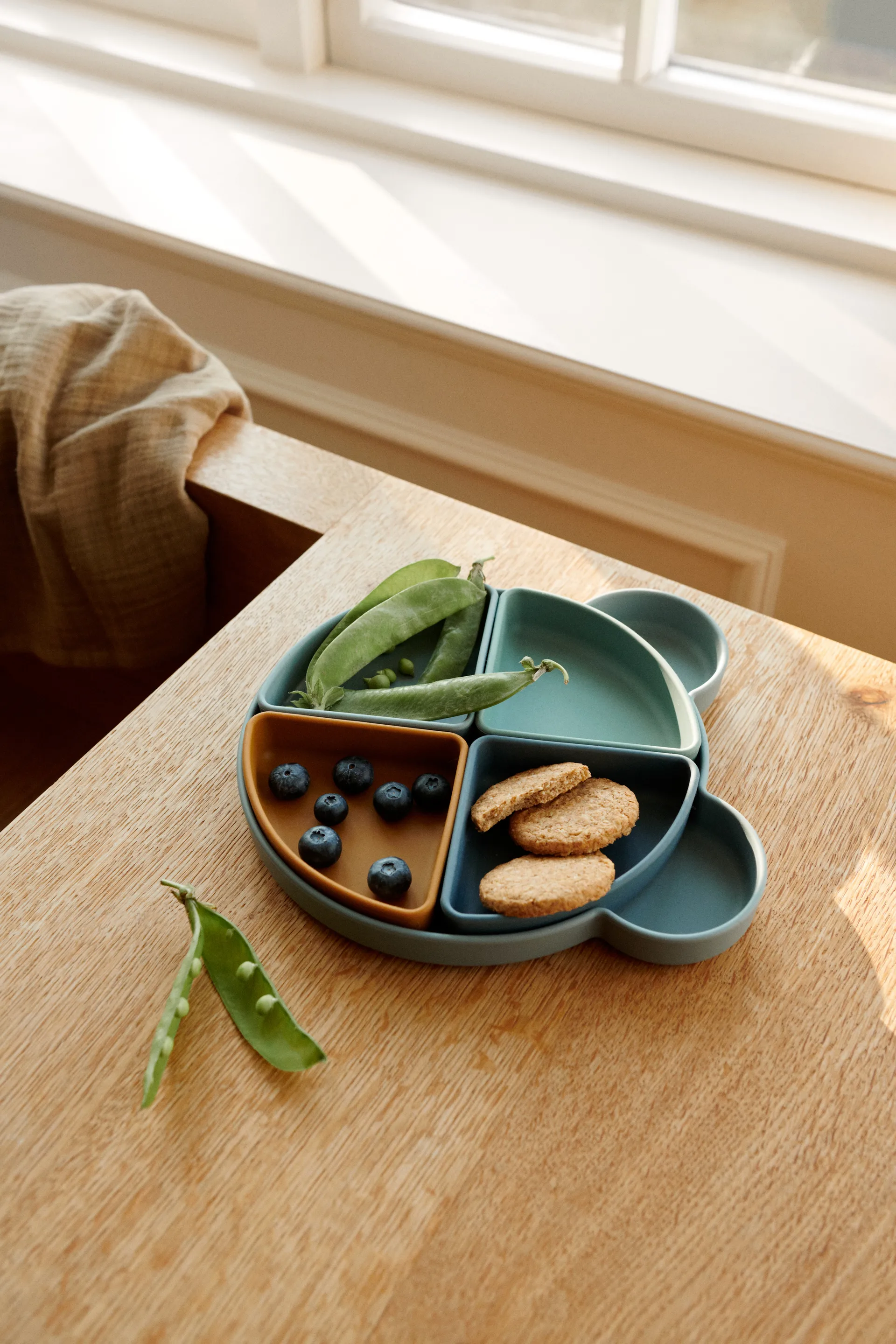 Arne prato para crianças + 4 taças, Mr bear mistura azul névoa múltipla  Liewood