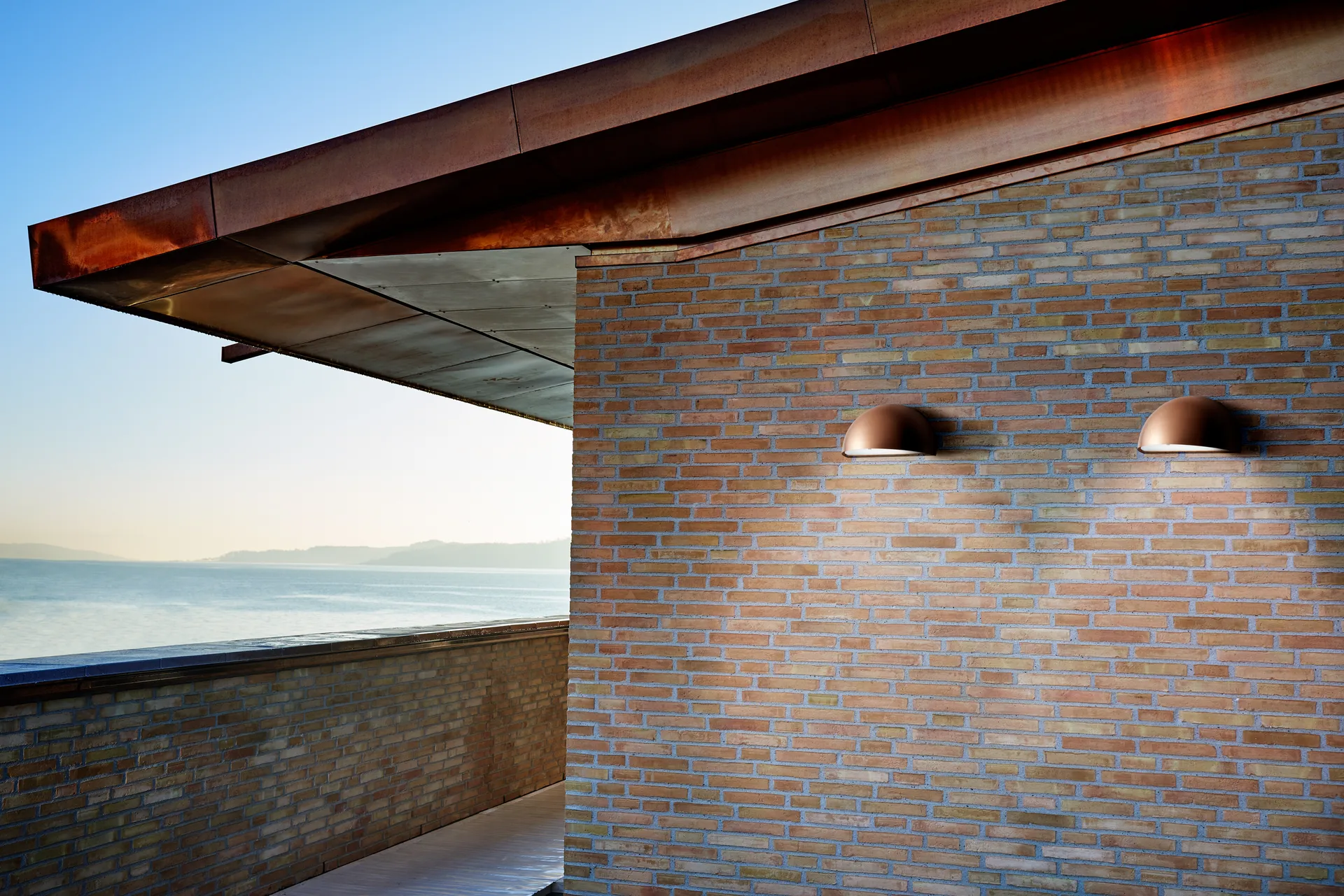 Candeeiro de parede Rørhat, Copper raw, LED Light-Point