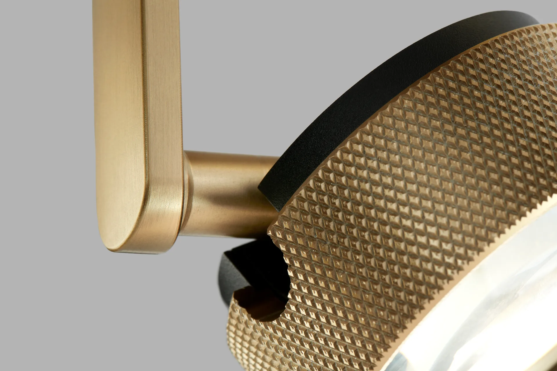 Cosmo C1 teto switch tune, Latão Light-Point