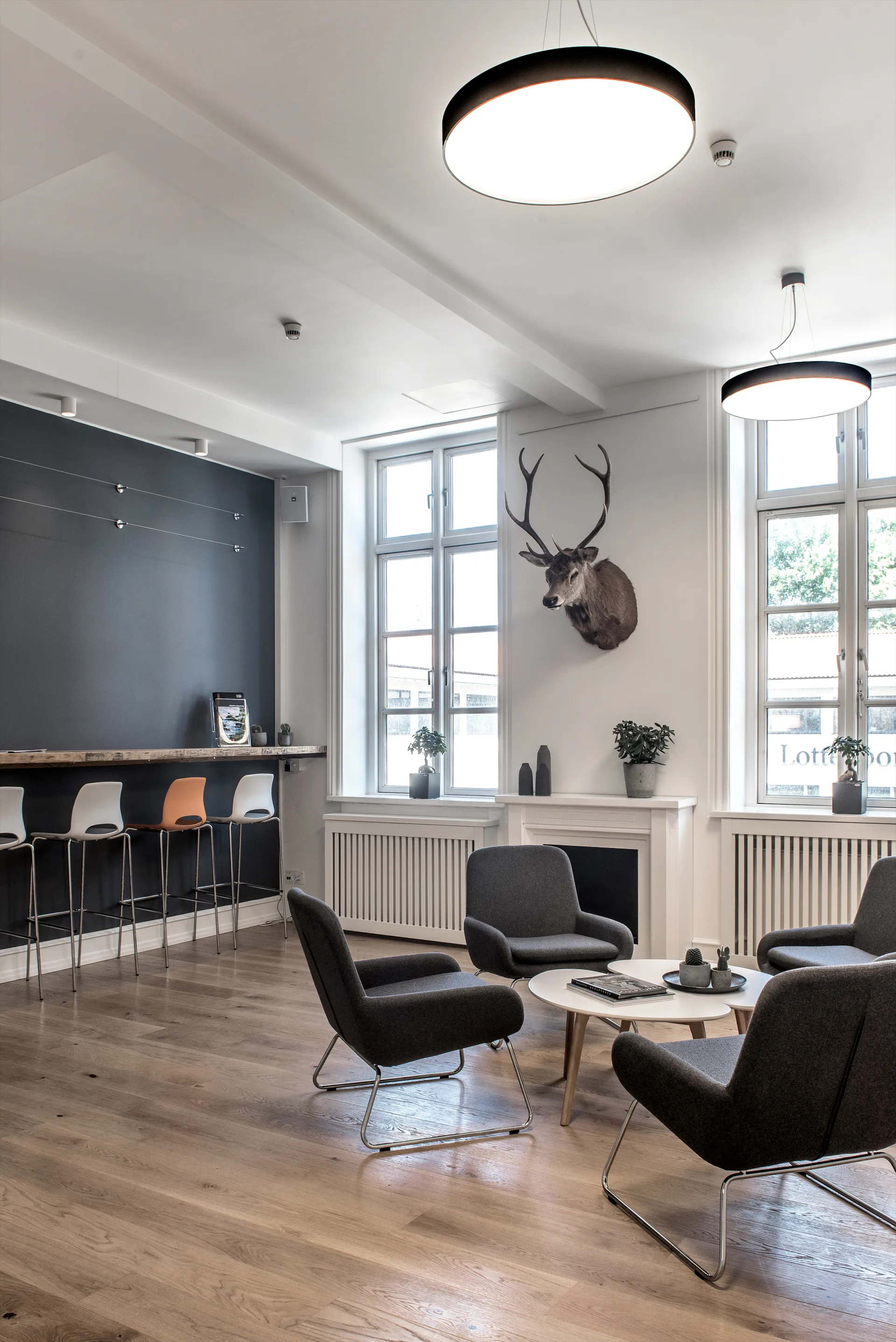 Solo Round 2 foco, Branco Light-Point