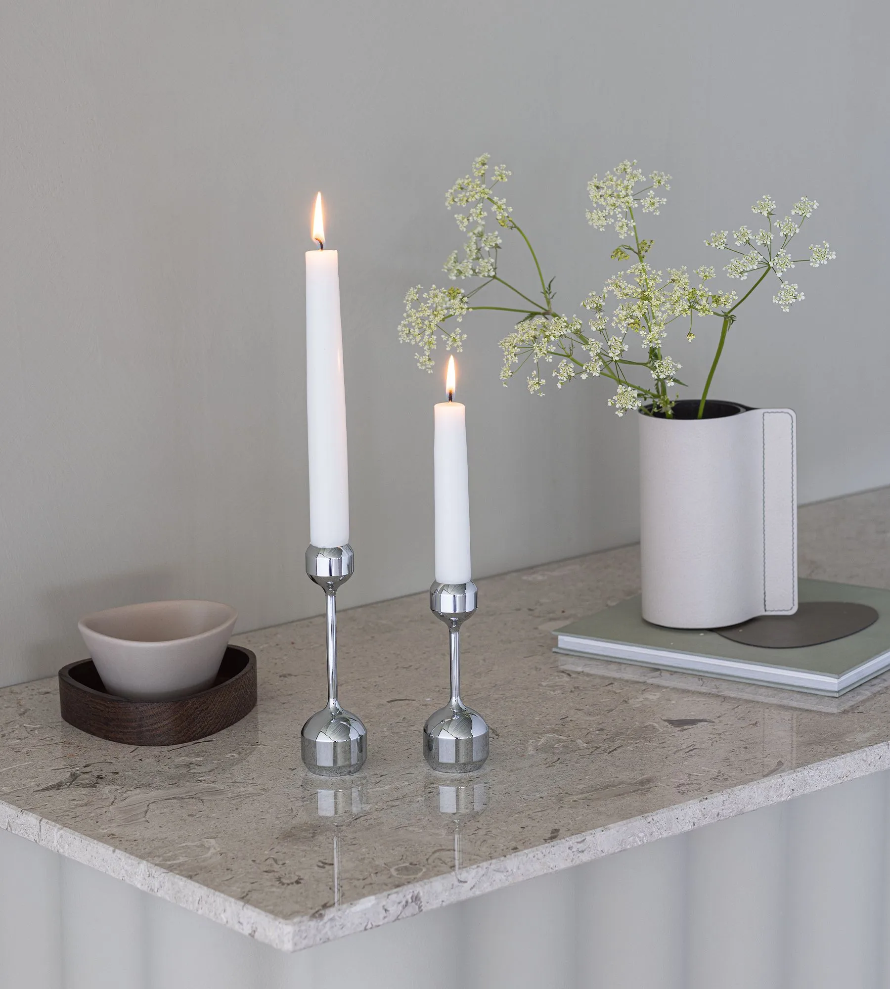 Castiçal 2 peças Silhouette , Cromado LIND DNA