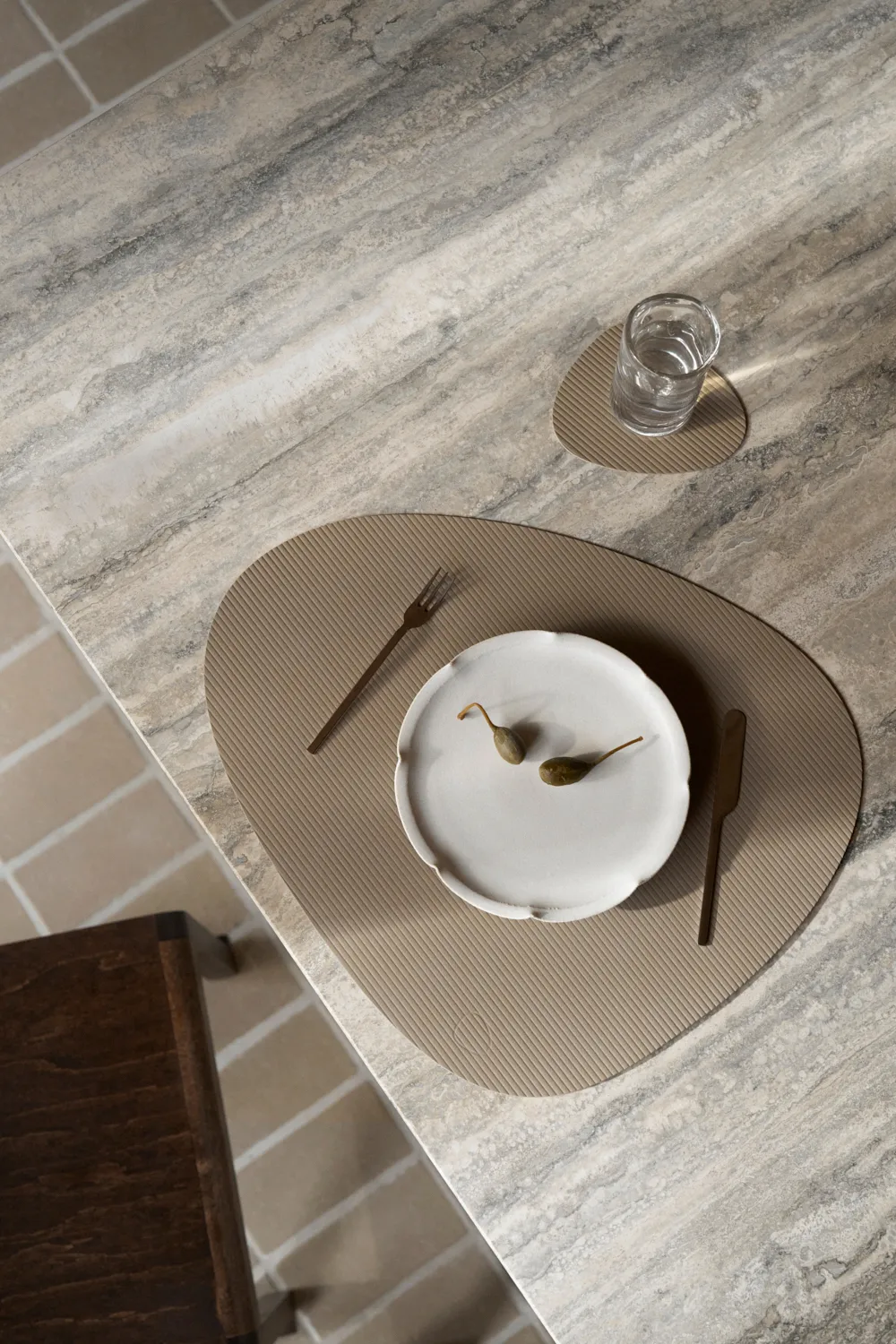 Corduroy individual de mesa curva L, Castanho argila LIND DNA