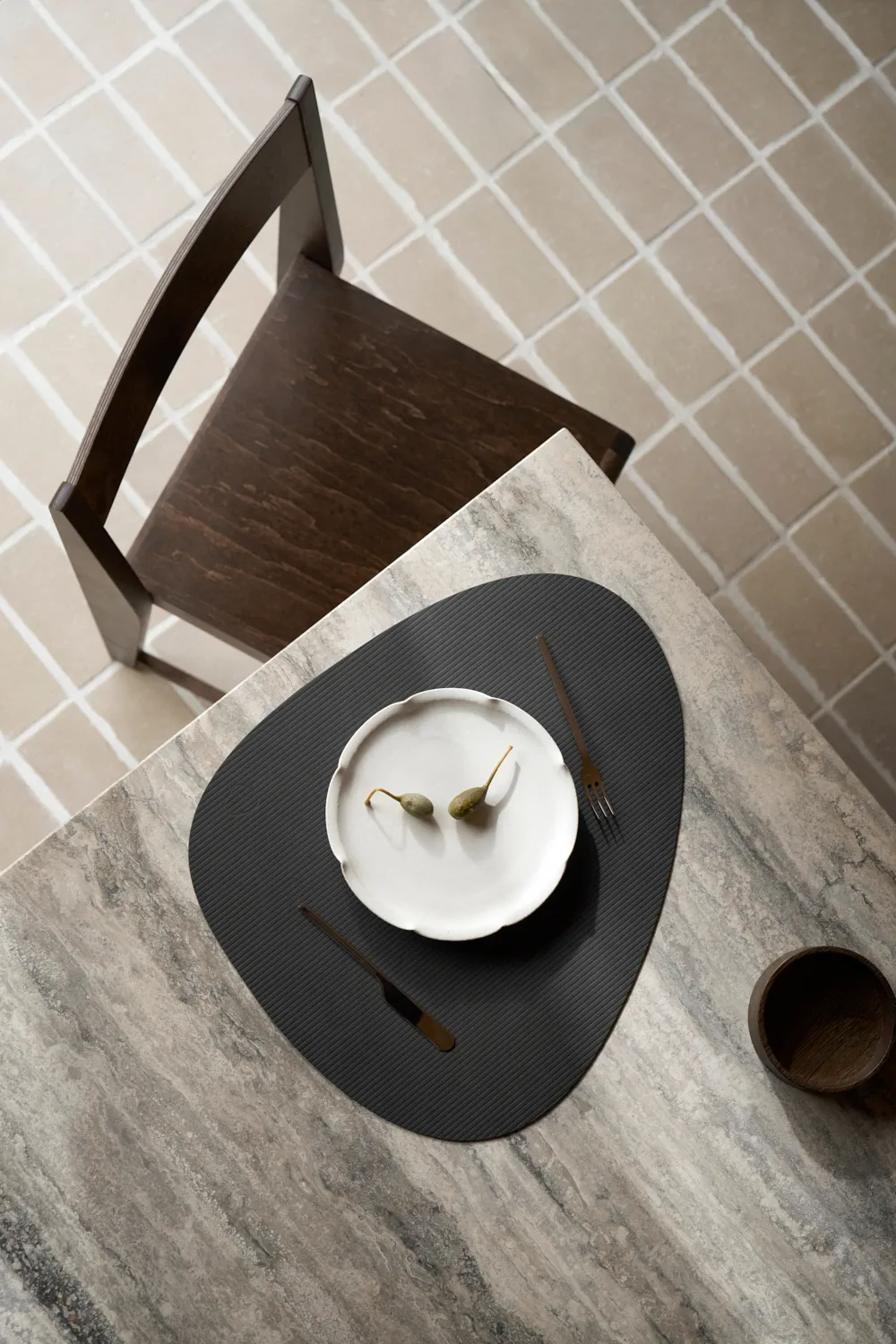 Corduroy individual de mesa curva L, Preto LIND DNA