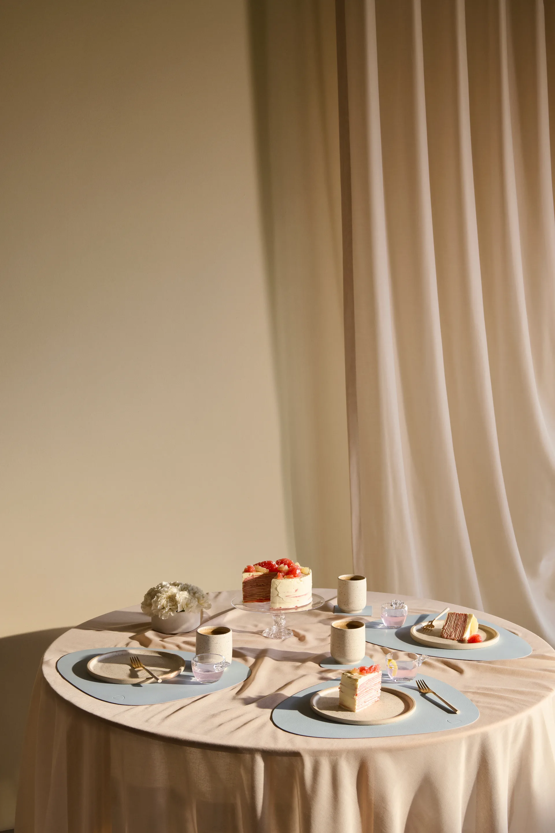 Nupo individual de mesa curva L, Soft sky LIND DNA