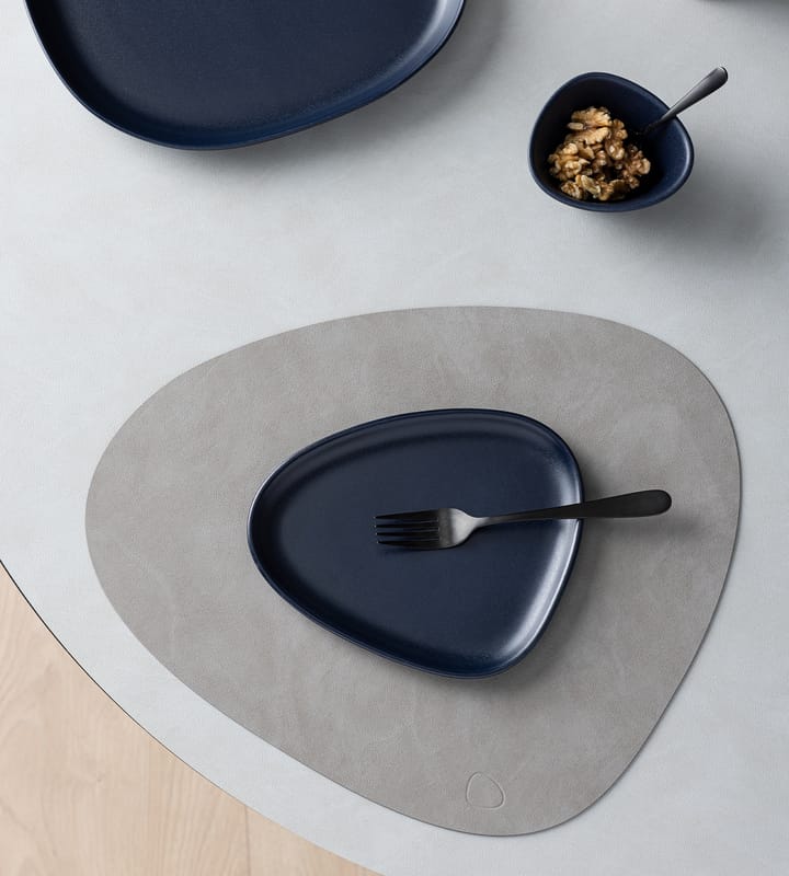 Prato pequeno Curve Stoneware 19x22 cm, azul marinho LIND DNA