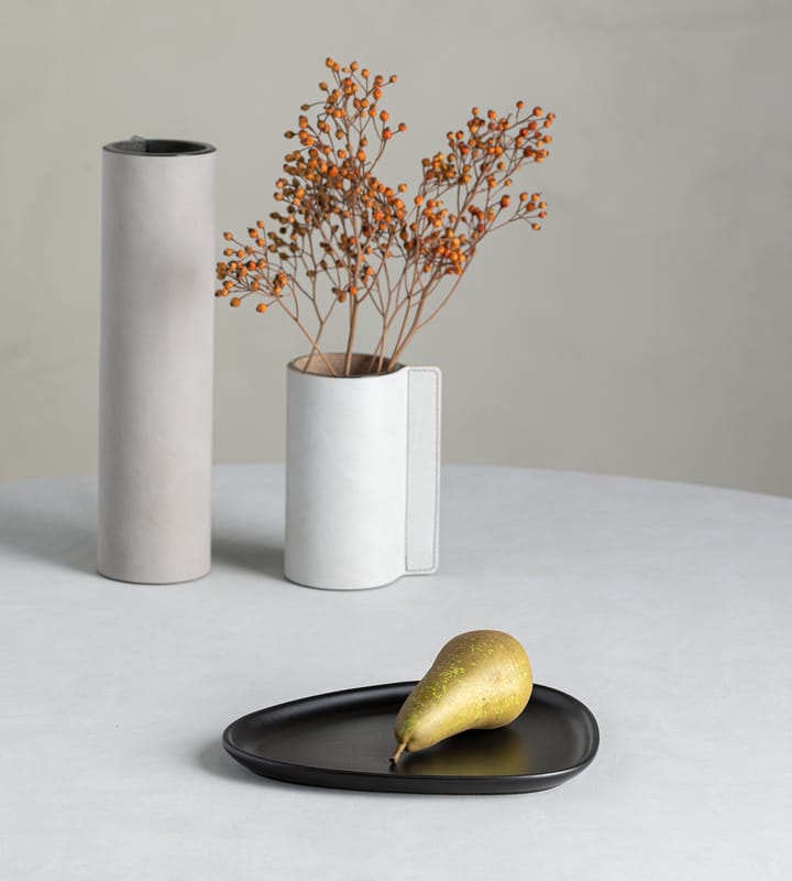 Prato pequeno Curve Stoneware 19x22 cm, preto LIND DNA