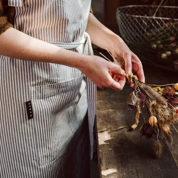 Emma avental - Castanho toupeira - Linum