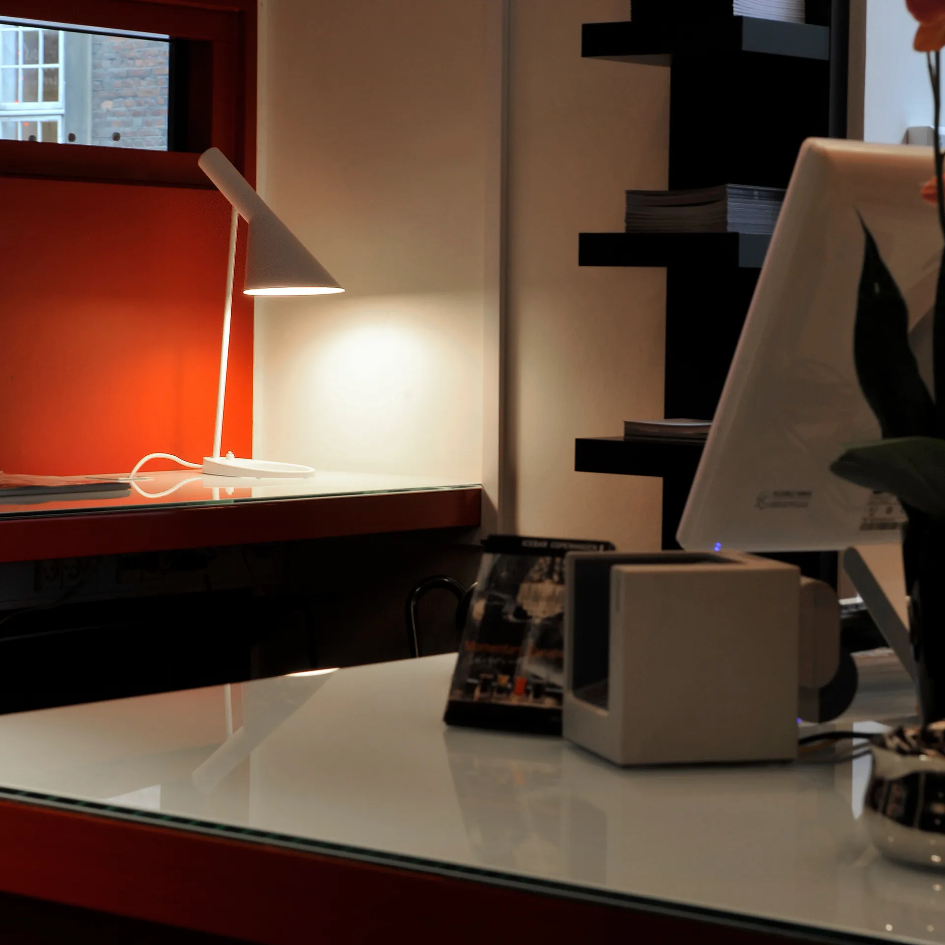 Candeeiro de mesa AJ, Branco Louis Poulsen