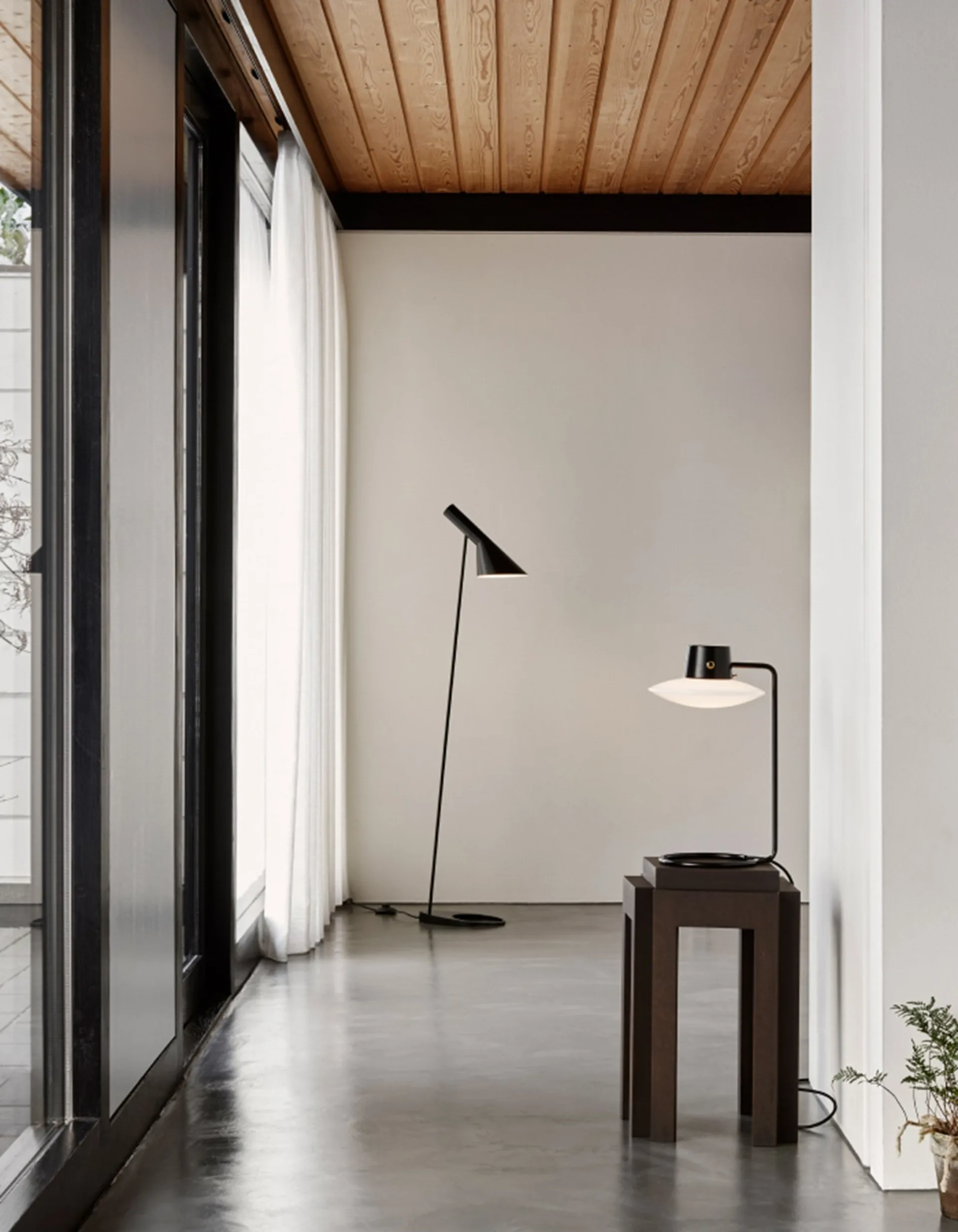 Candeeiro de mesa AJ Oxford 41 cm preto, Preto Louis Poulsen