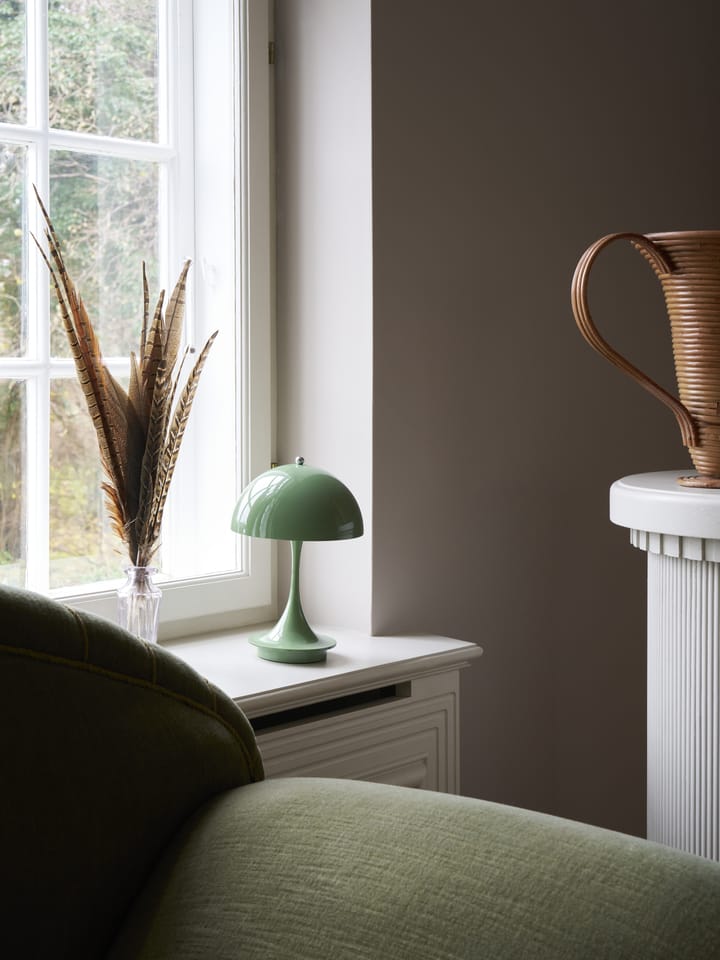Candeeiro de mesa Panthella 160 portable, Green Louis Poulsen