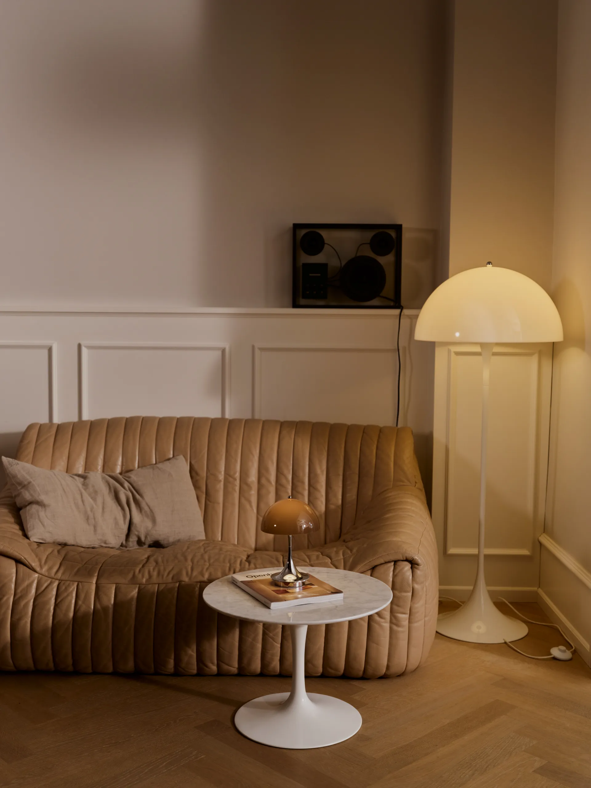 Candeeiro de mesa Panthella 160 Portable v3, Original Opal Brown Louis Poulsen