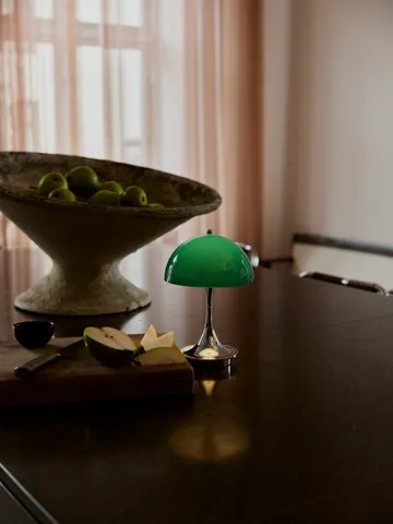 Candeeiro de mesa Panthella 160 Portable v3 - Original Opal Green - Louis Poulsen
