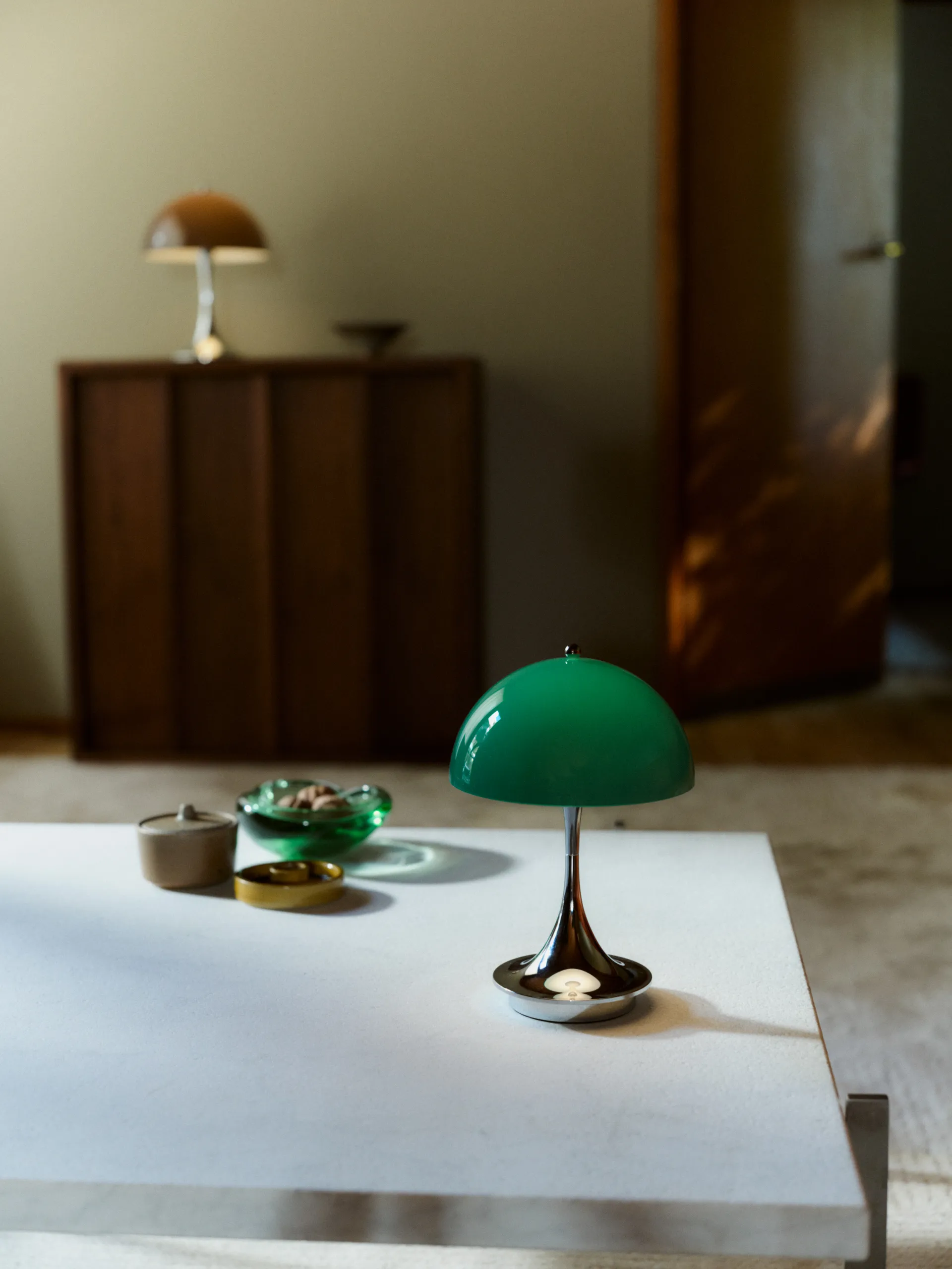 Candeeiro de mesa Panthella 160 Portable v3, Original Opal Green Louis Poulsen