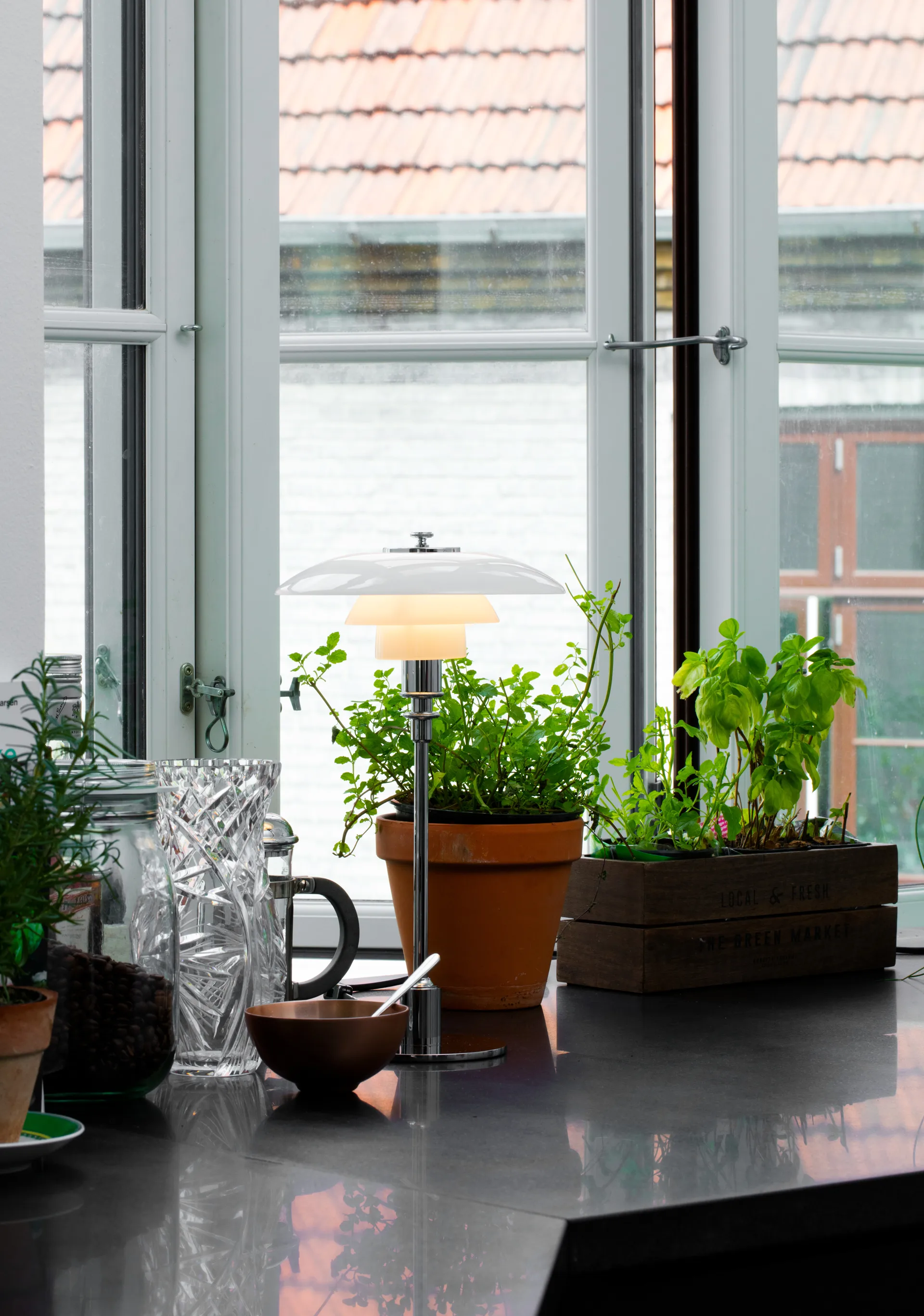 Candeeiro de mesa PH 2/1, Cromado Louis Poulsen